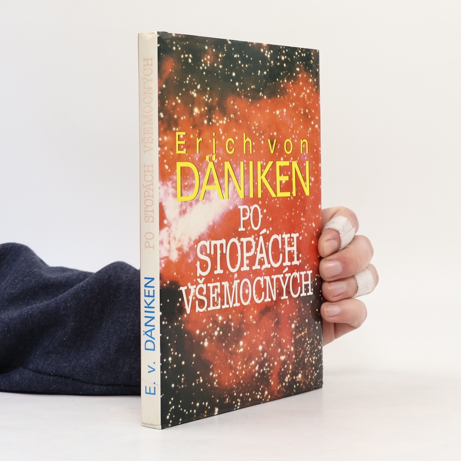 Erich von Däniken Po stopách všemocných