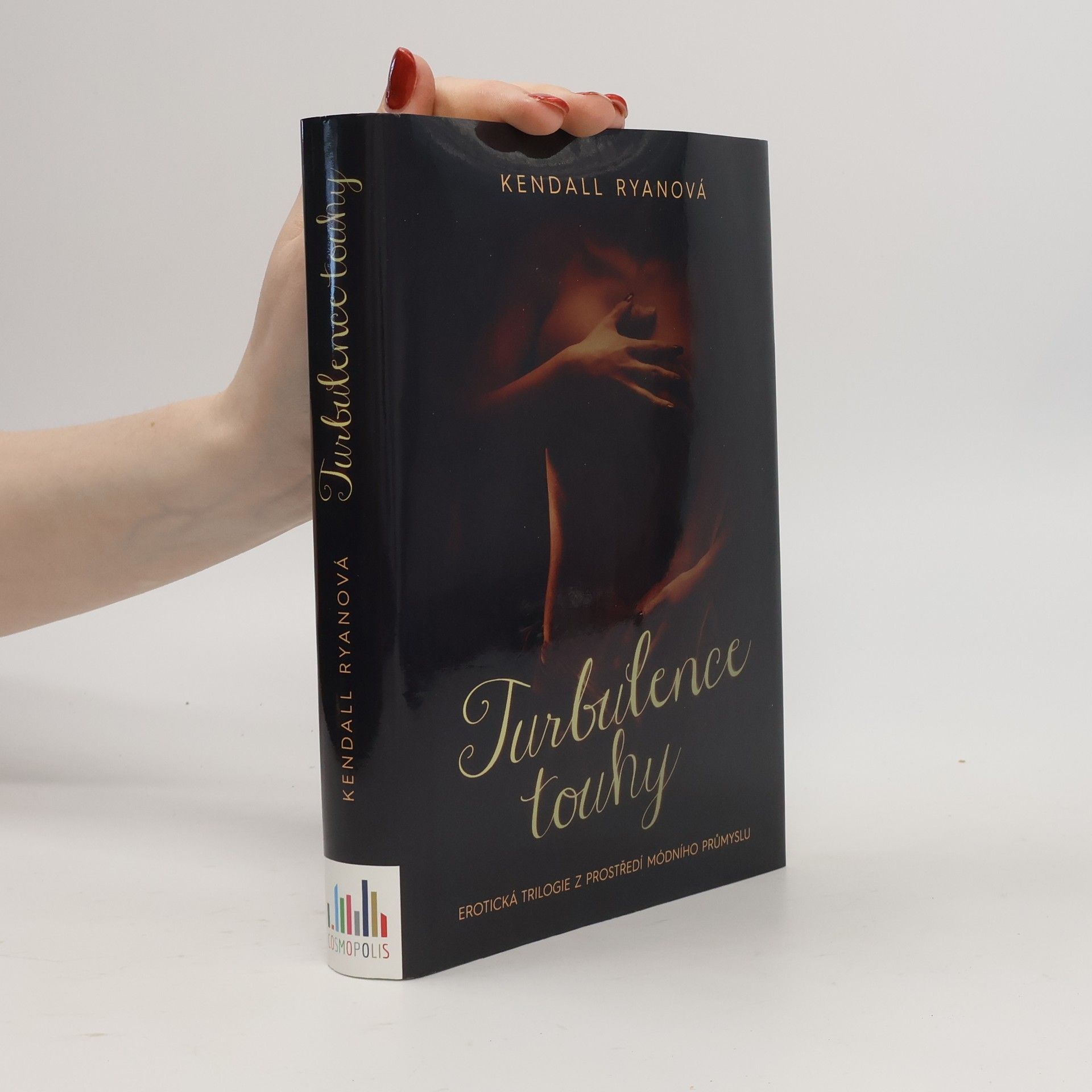 Kendall Ryan Turbulence touhy: vášeň ve znamení módy