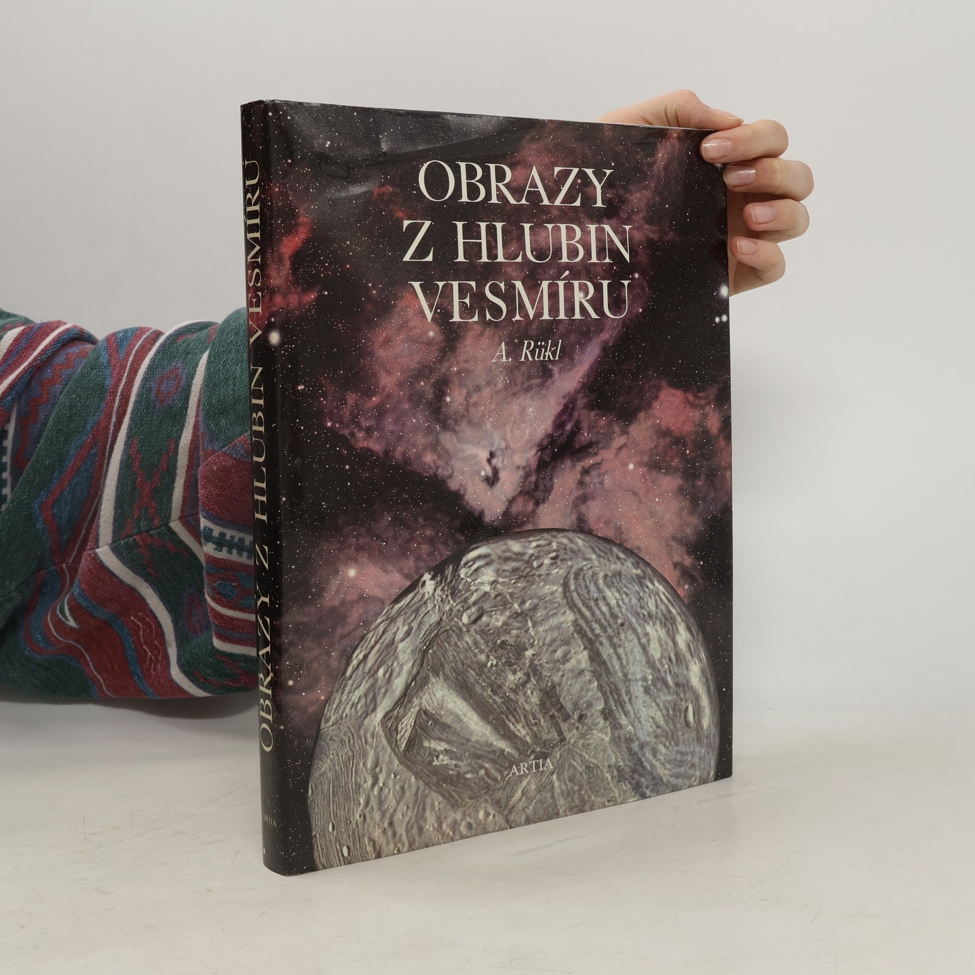 Antonín Rükl Obrazy z hlubin vesmíru