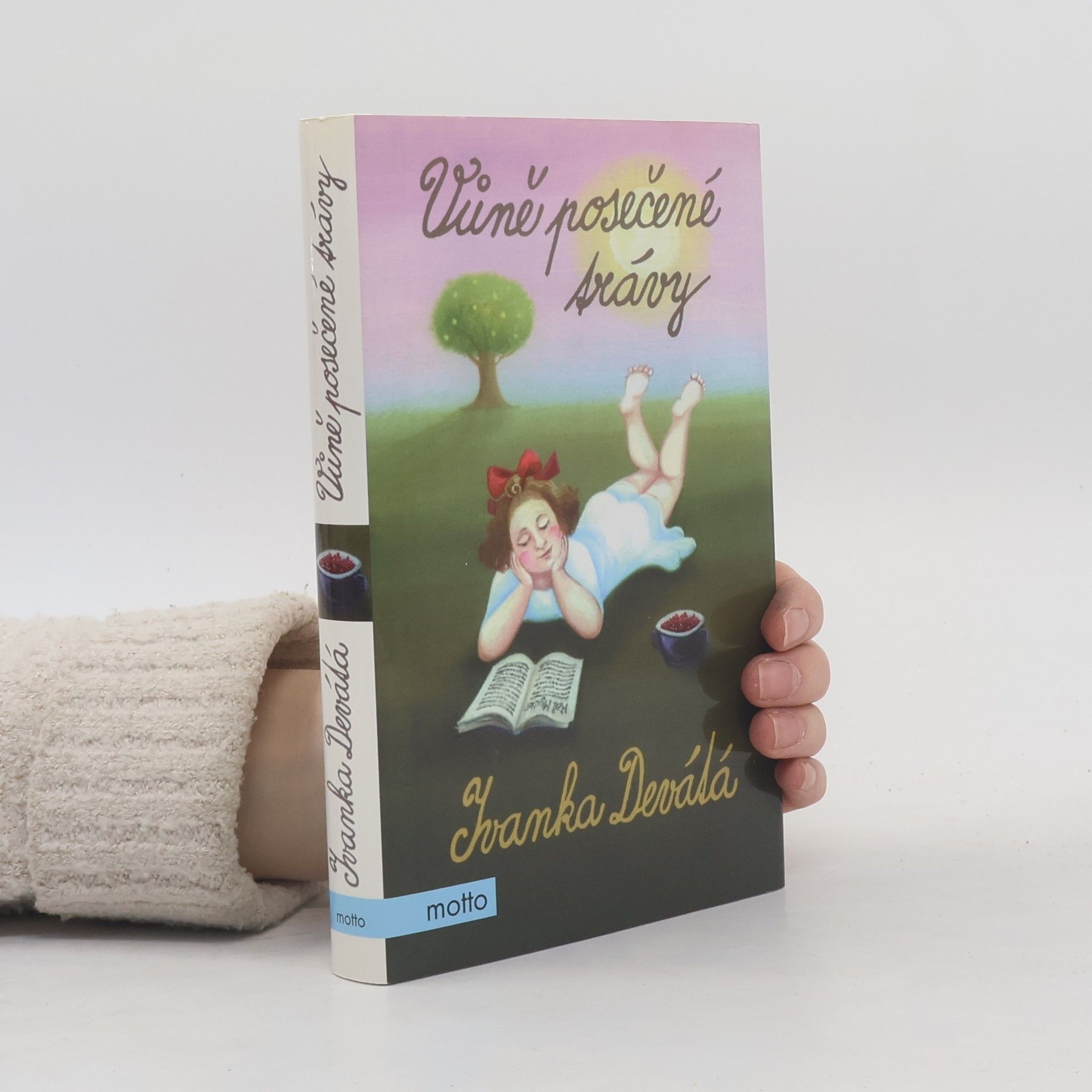 Ivanka Devátá Vůně posečené trávy