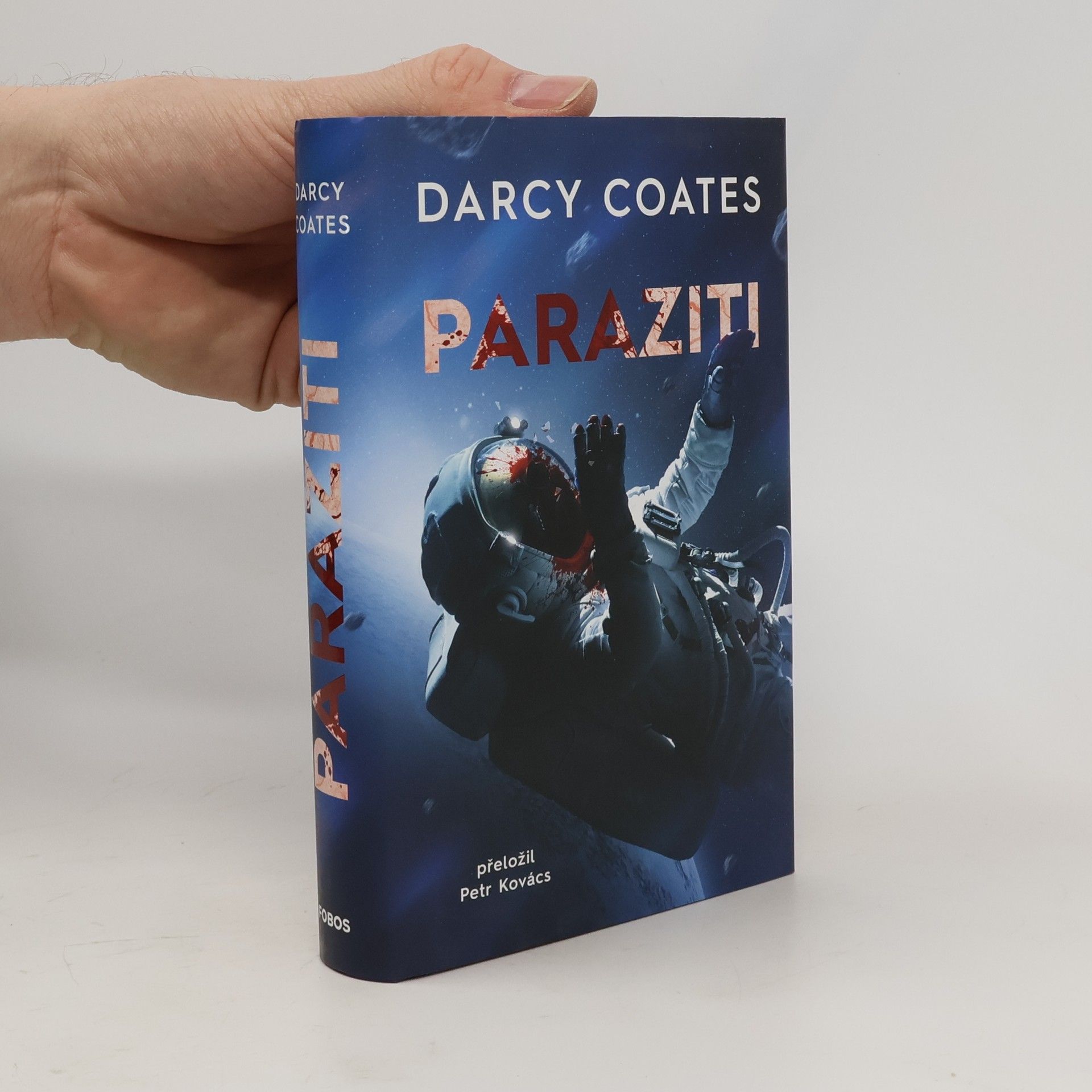 Darcy Coates Paraziti