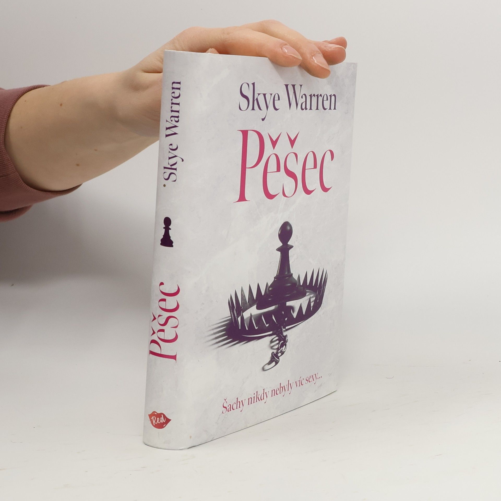 Skye Warren Pěšec