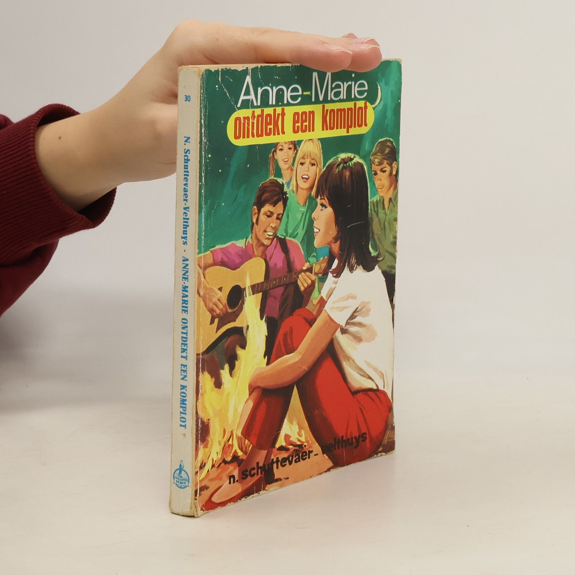 Anne-Marie ontdekt een komplot