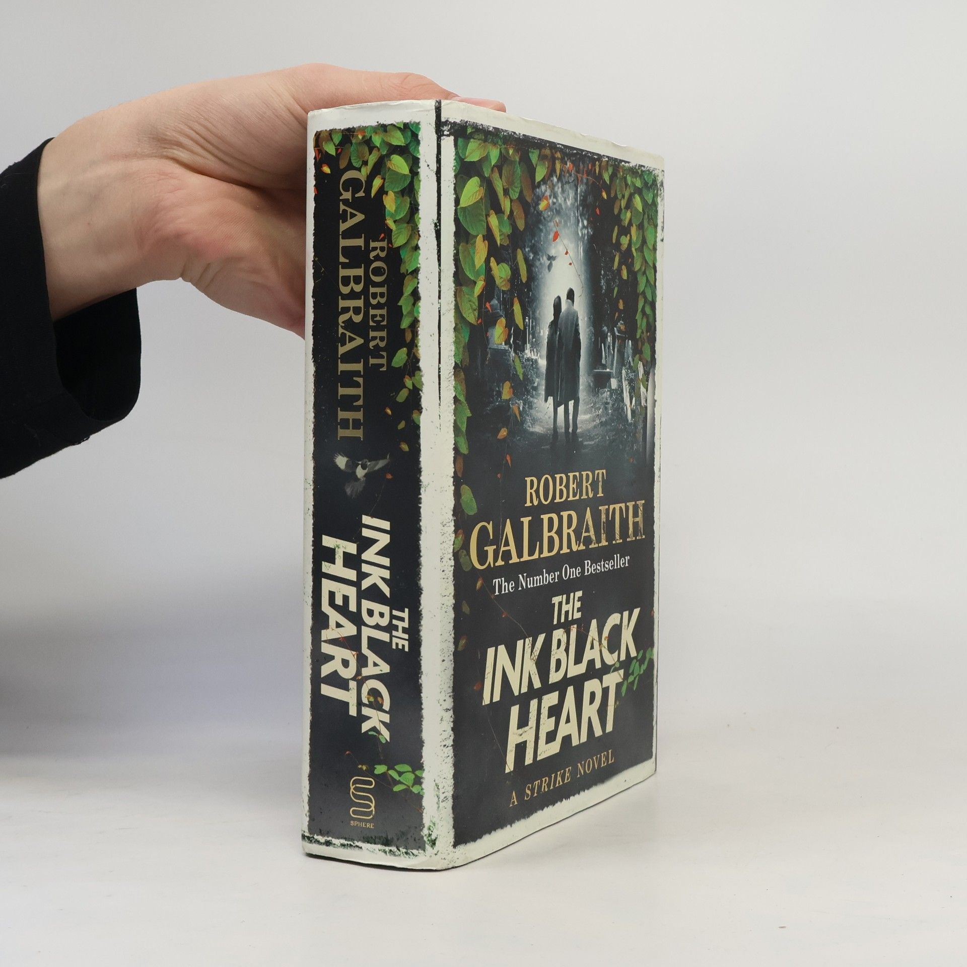Robert Galbraith The ink black heart : a Strike novel