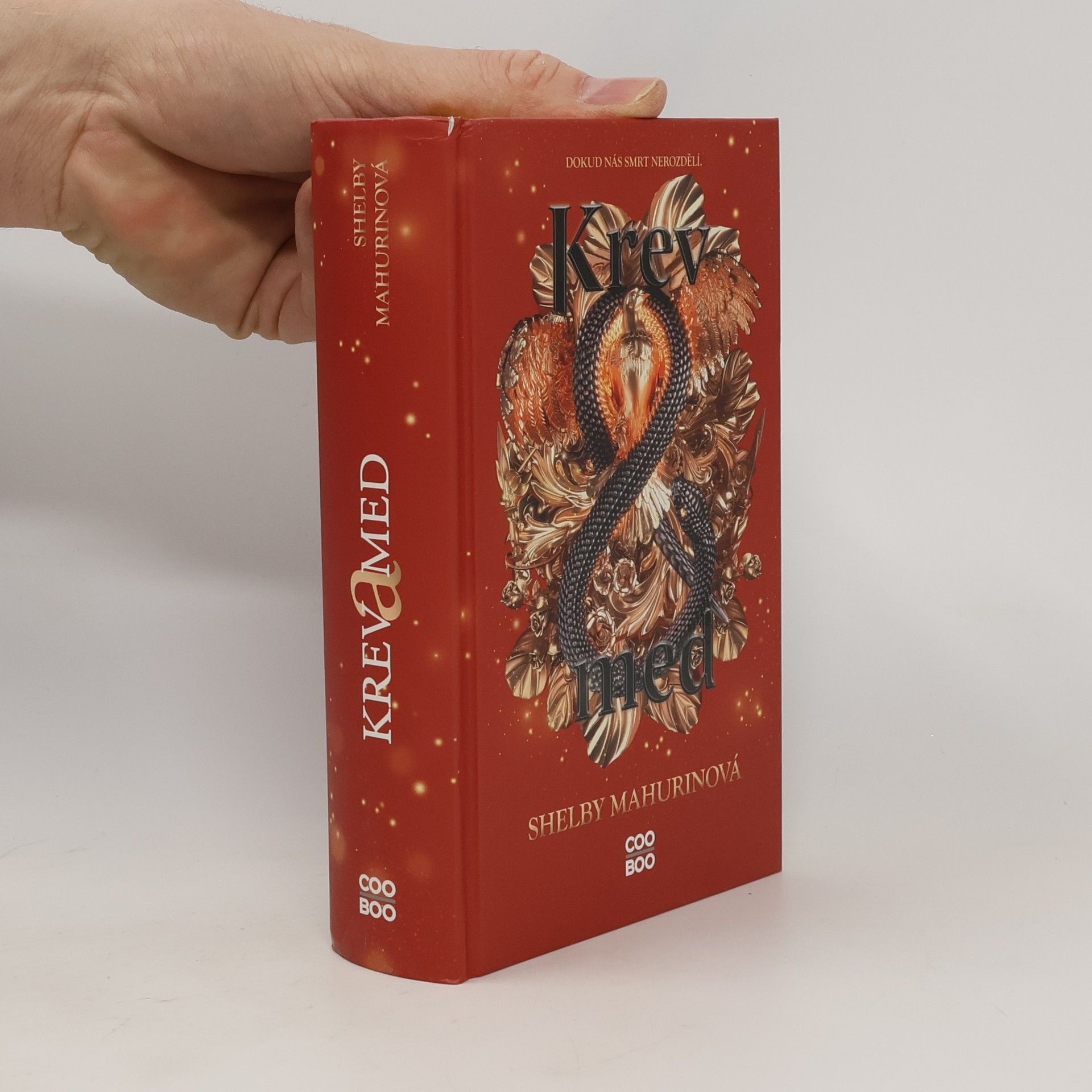 Shelby Mahurin Krev a med