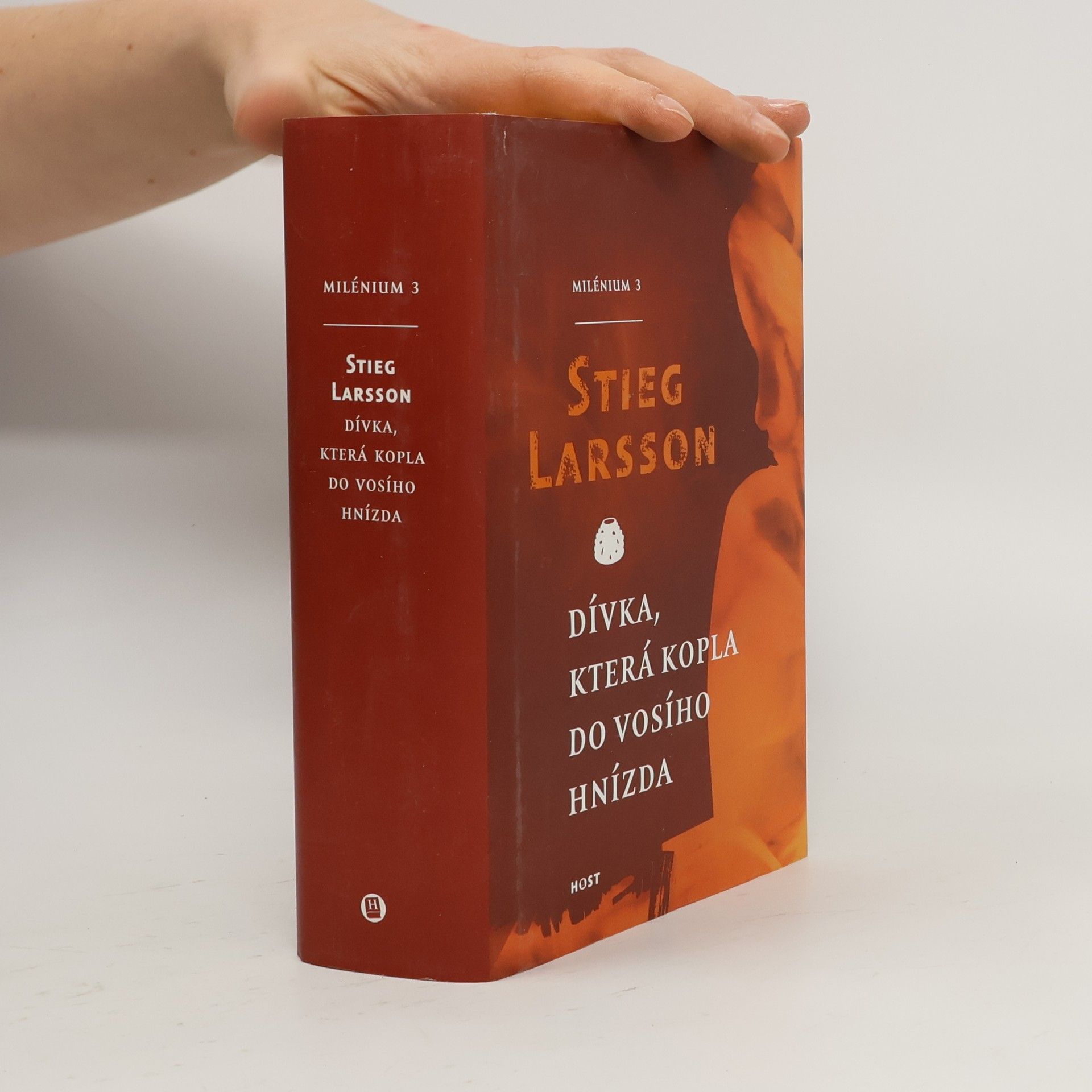 Stieg Larsson Dívka, která kopla do vosího hnízda