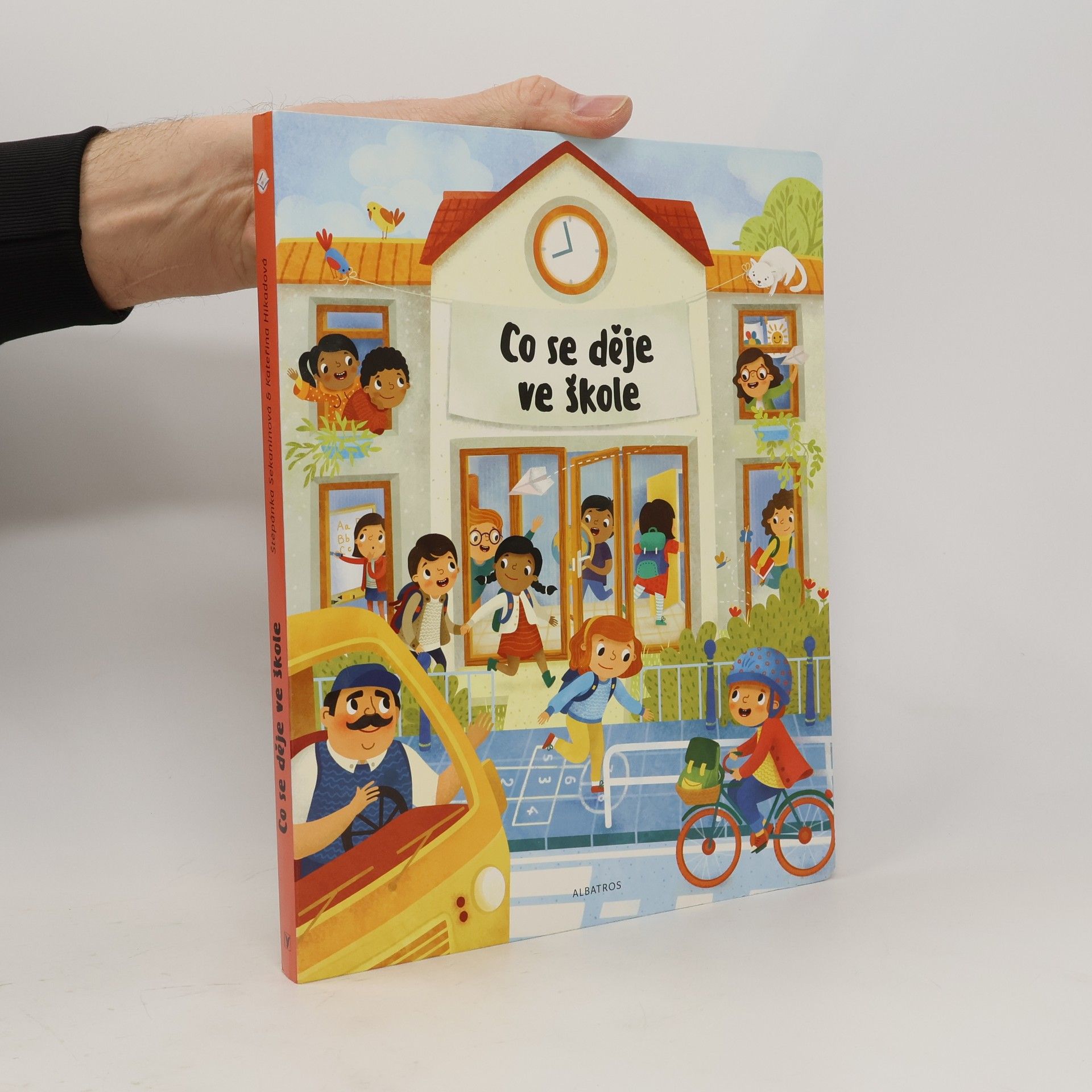 Štěpánka Sekaninová Co se děje ve škole