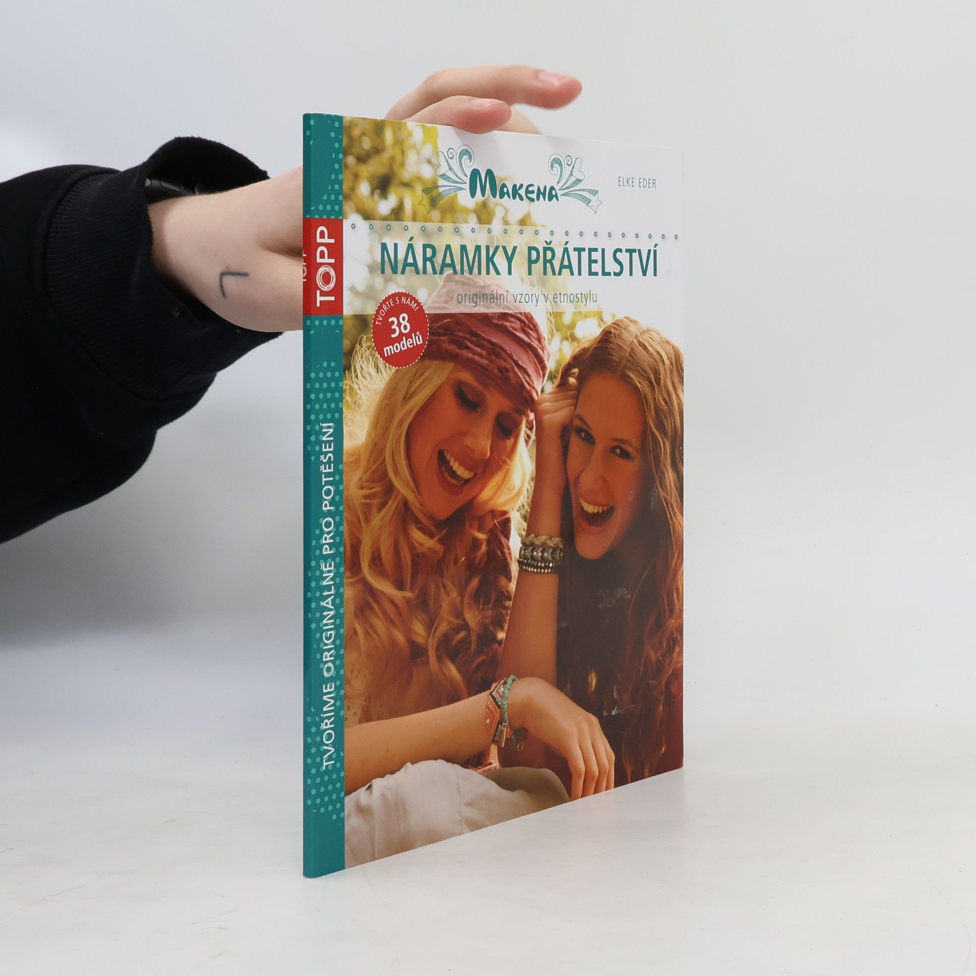Makena. Náramky přátelství : [originální vzory v etnostylu]