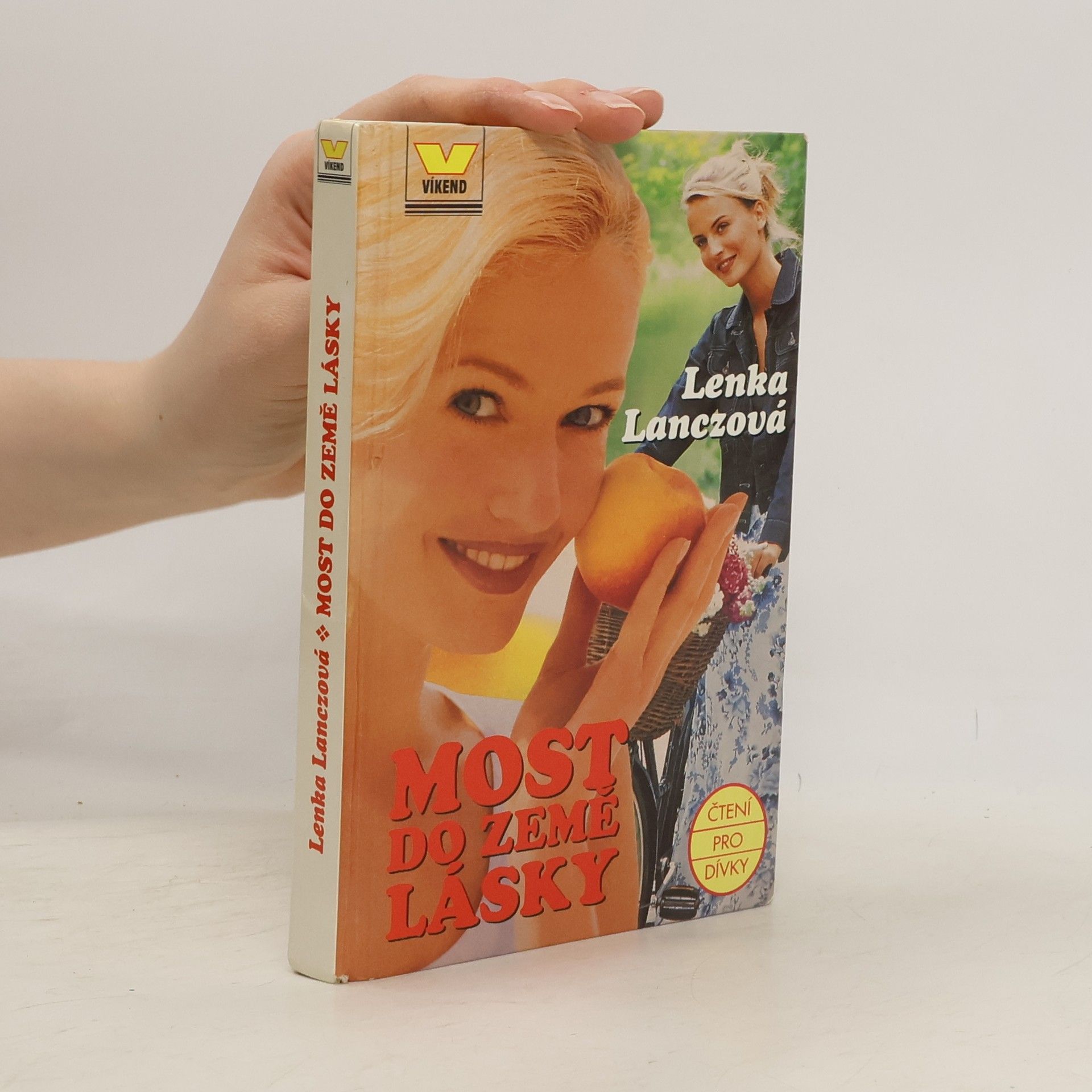 Lenka Lanczová Most do Země lásky