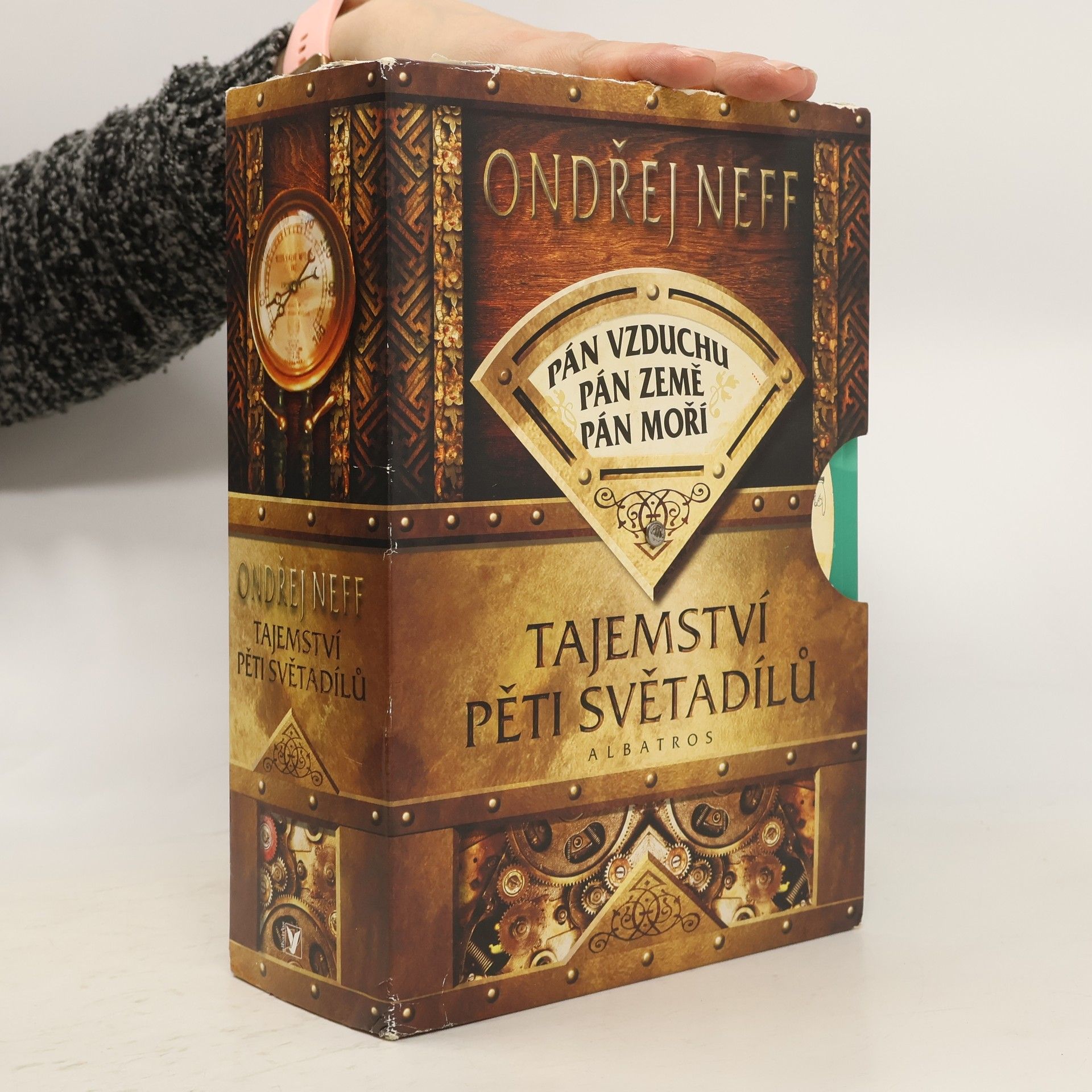 Ondřej Neff Tajemství pěti světadílů 1-3