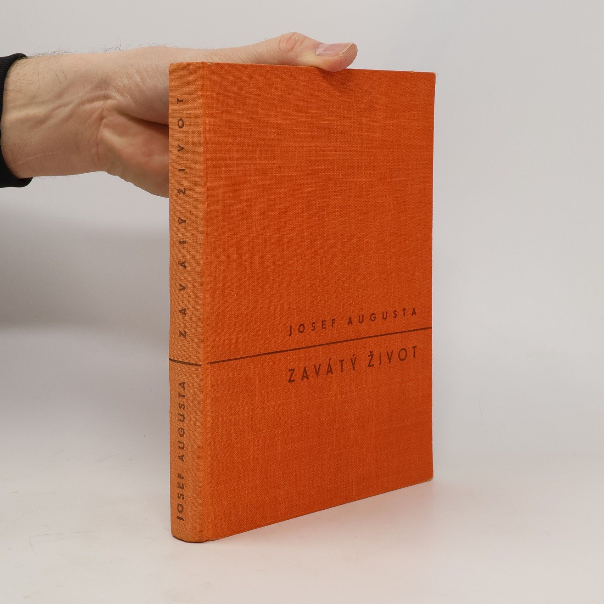 Josef Augusta Zavátý život