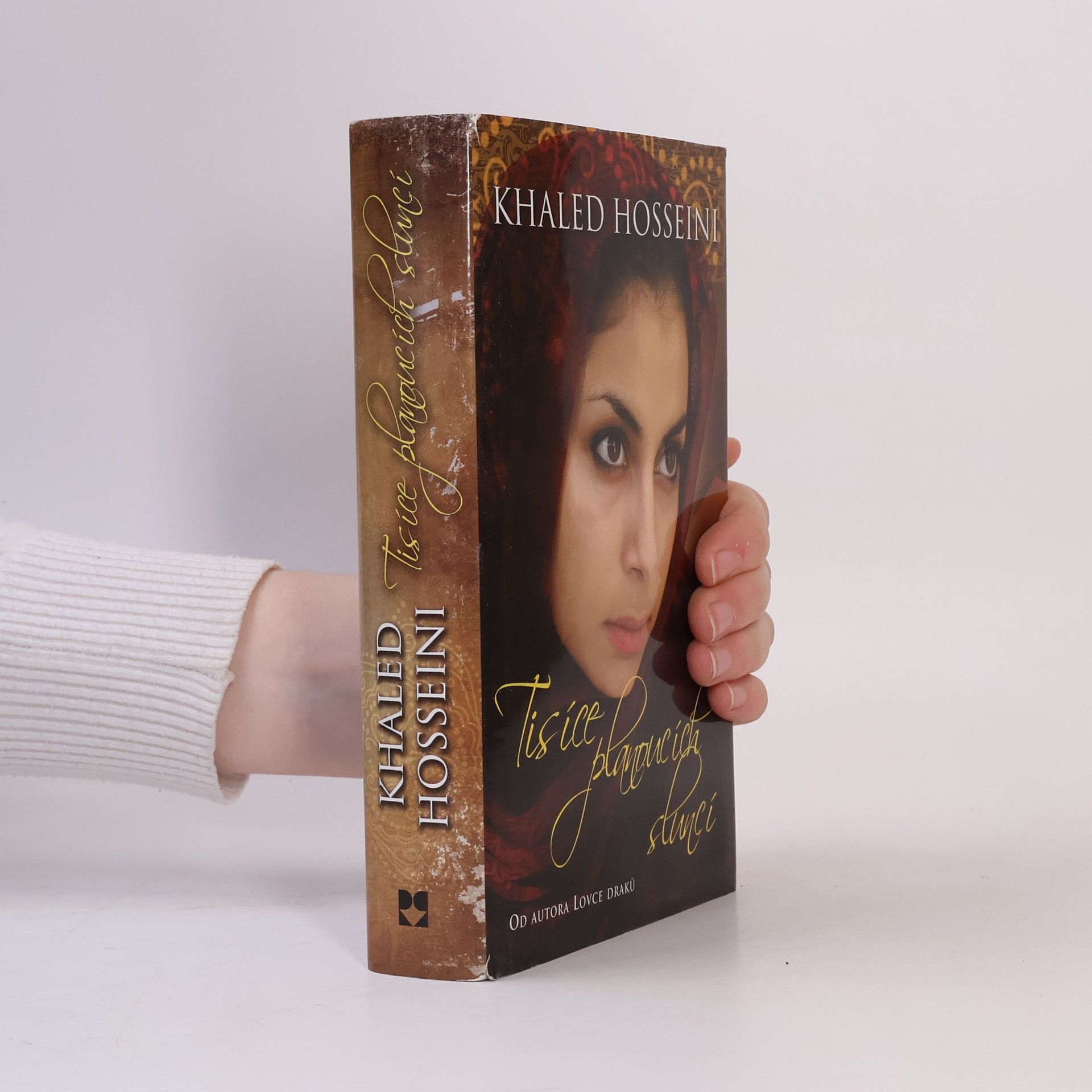 Khaled Hosseini Tisíce planoucích sluncí