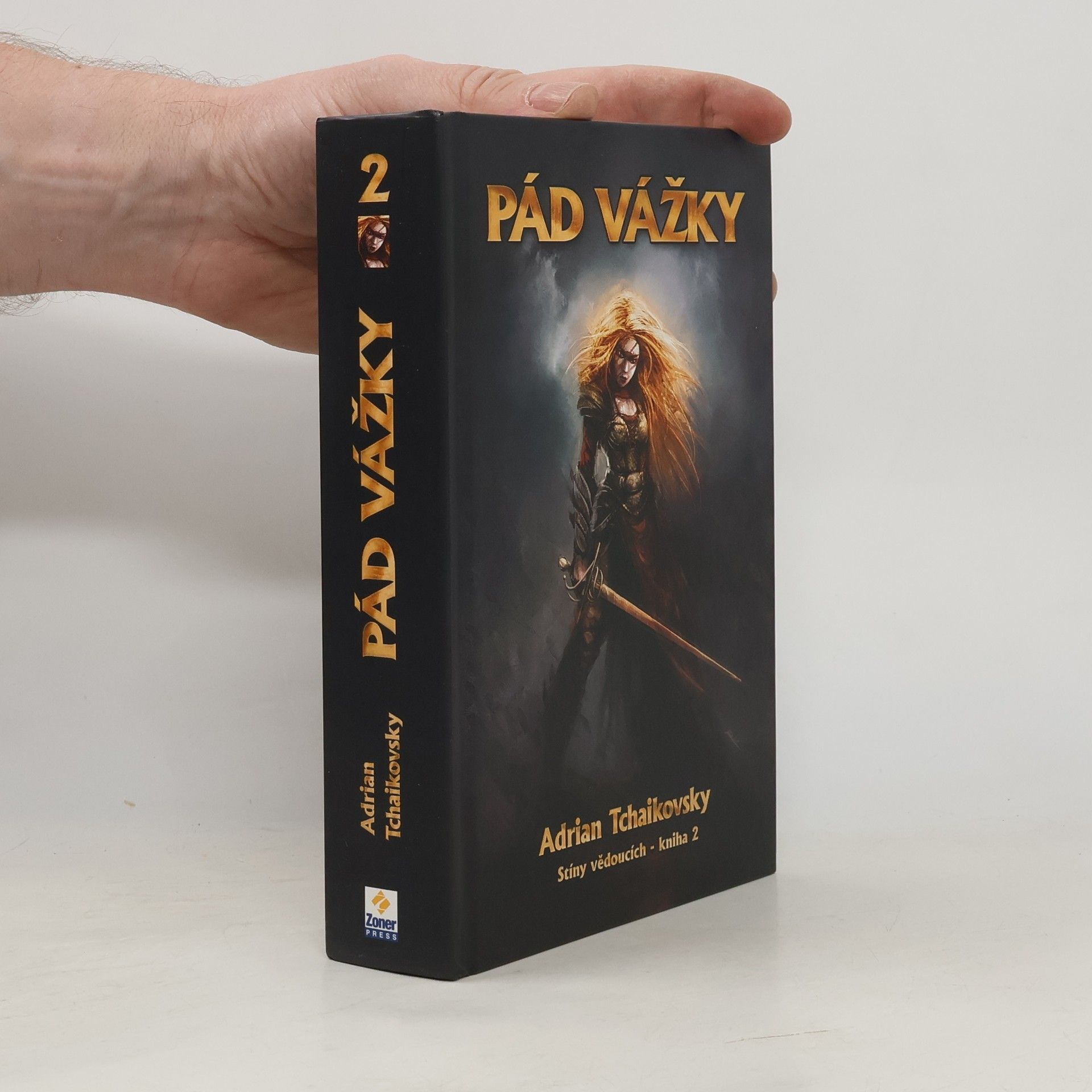 Adrian Tchaikovsky Stíny vědoucích. Kniha druhá, Pád vážky