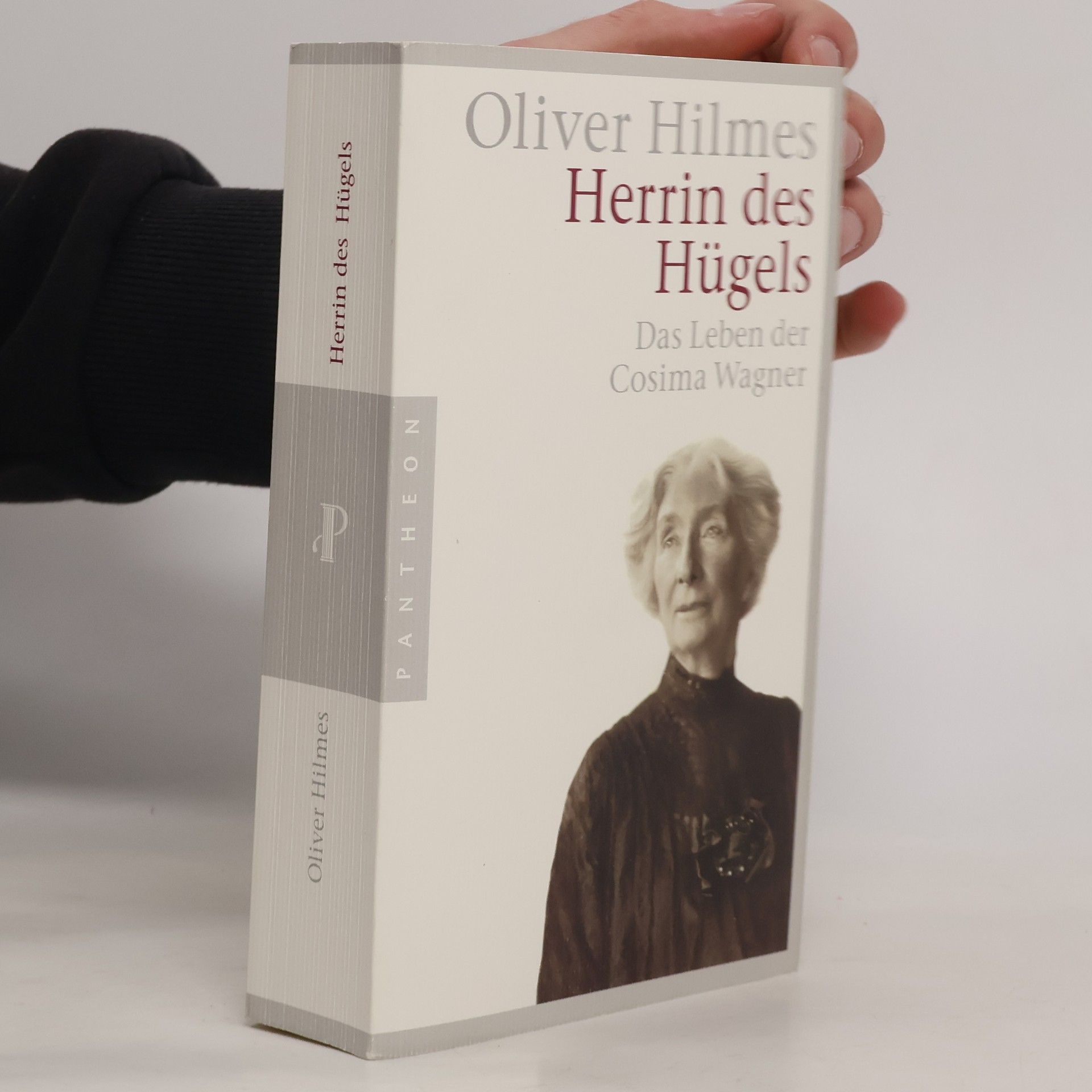 Oliver Hilmes Herrin des Hügels