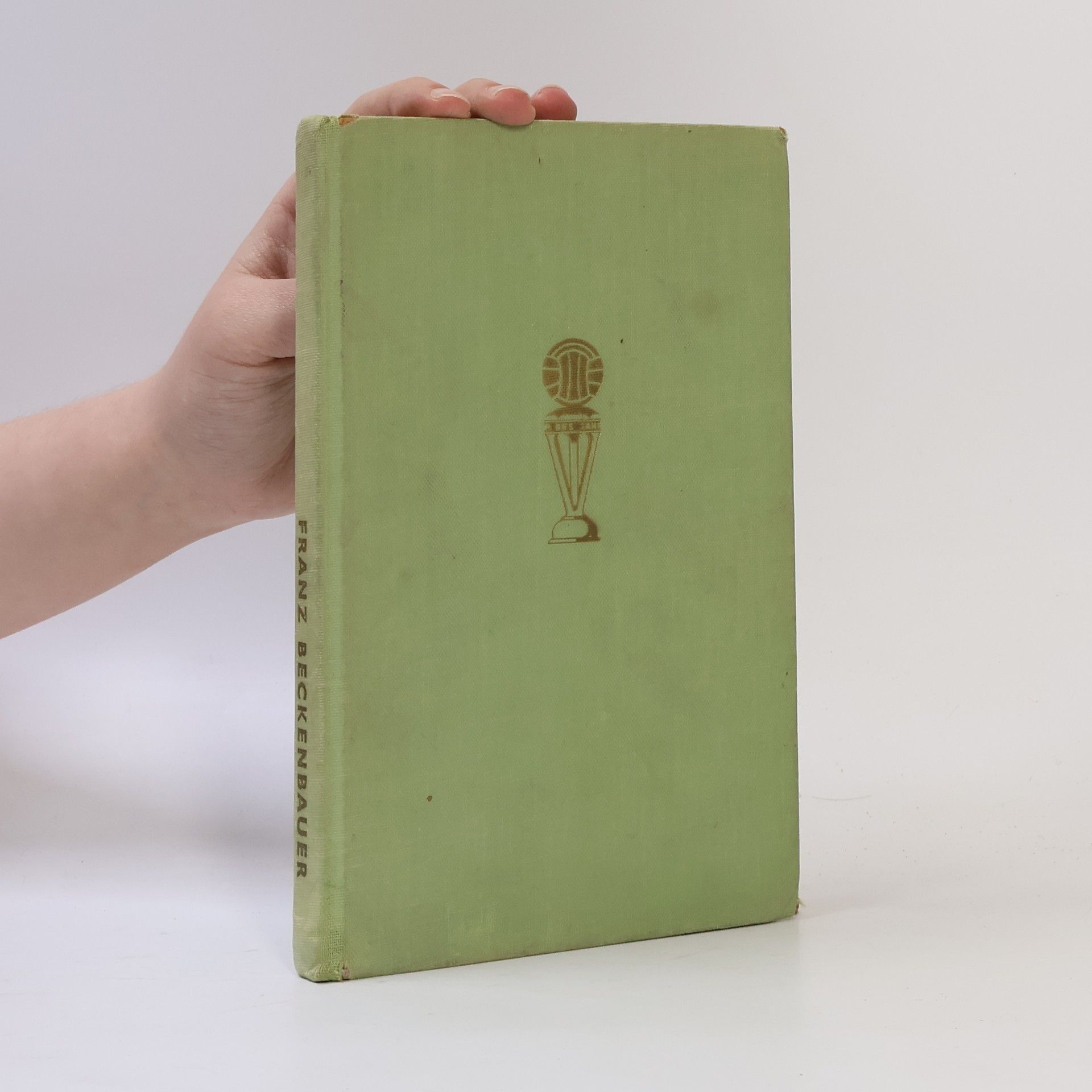 Franz Beckenbauer Dirigent im Mittelfeld