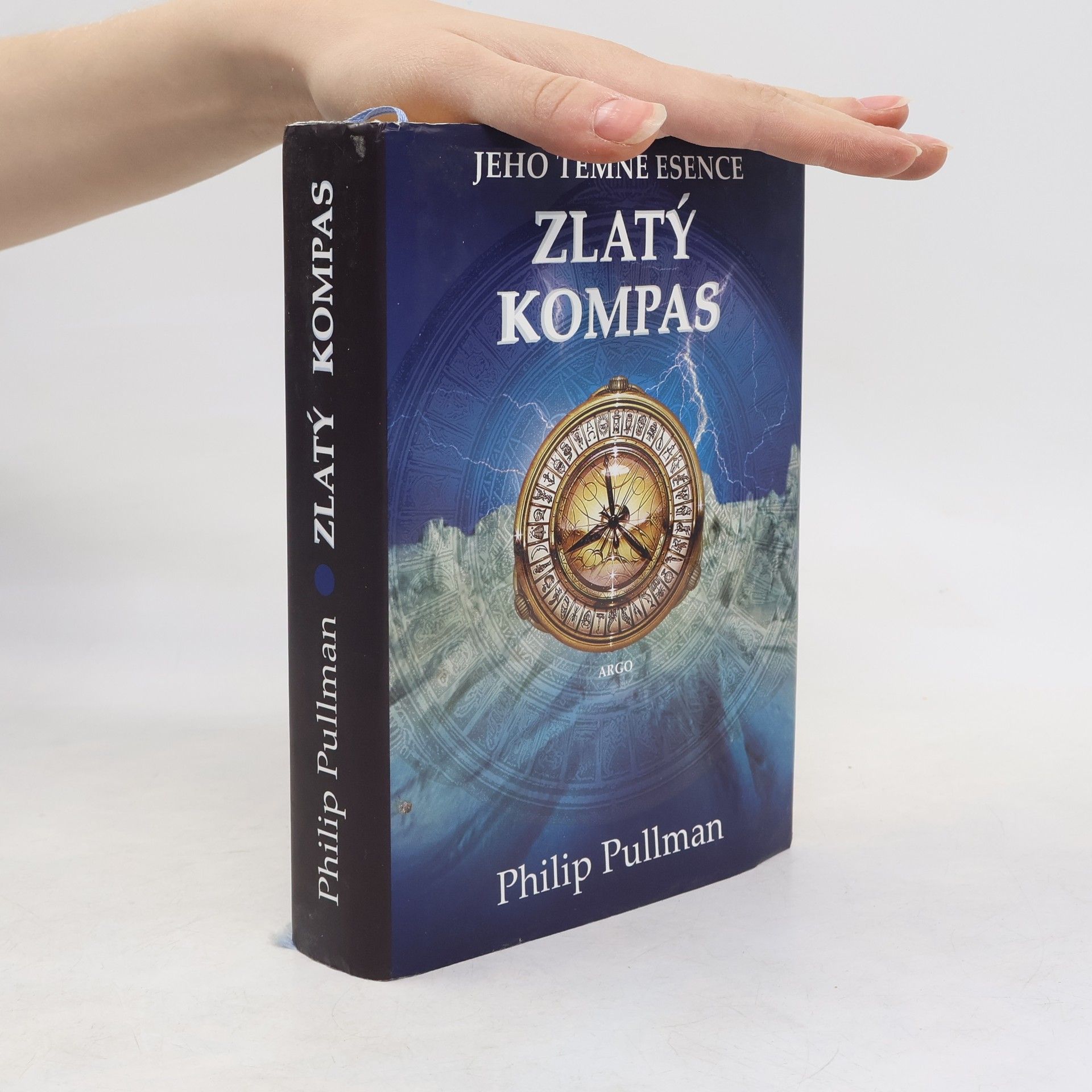 Philip Pullman Jeho temné esence. Svazek I, Zlatý kompas