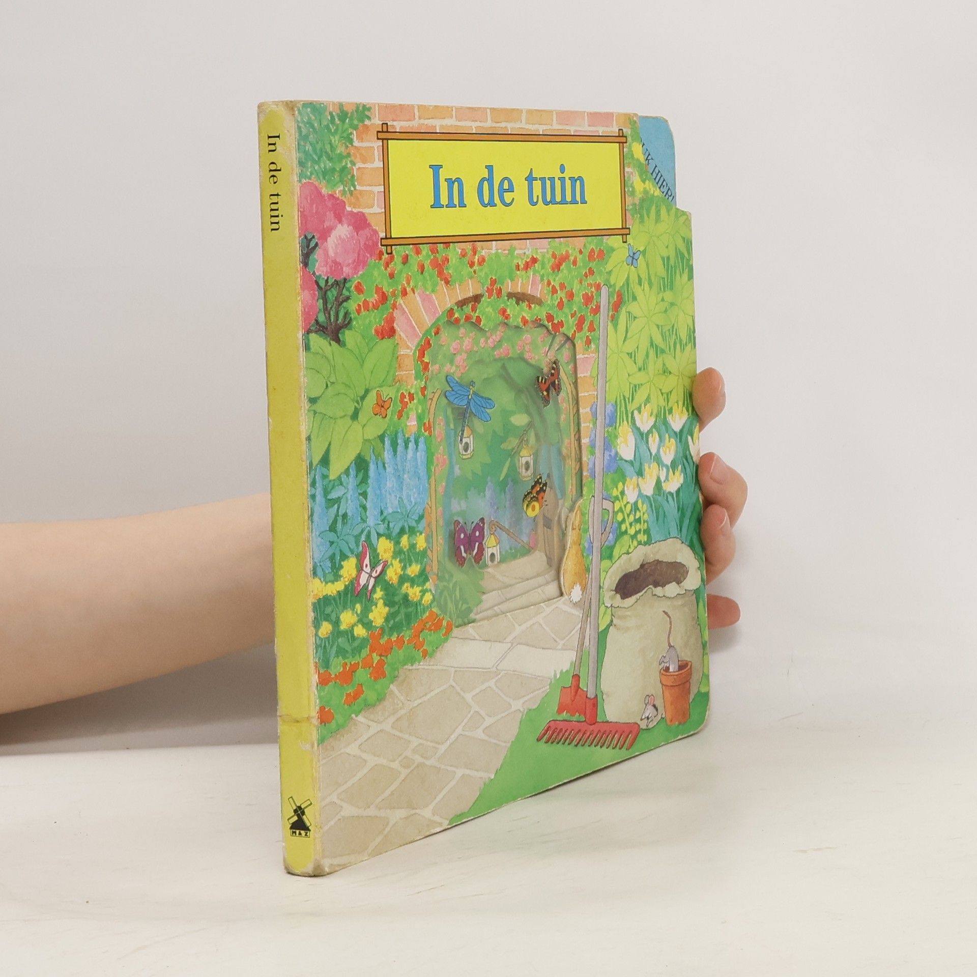 AA.VV. In de tuin