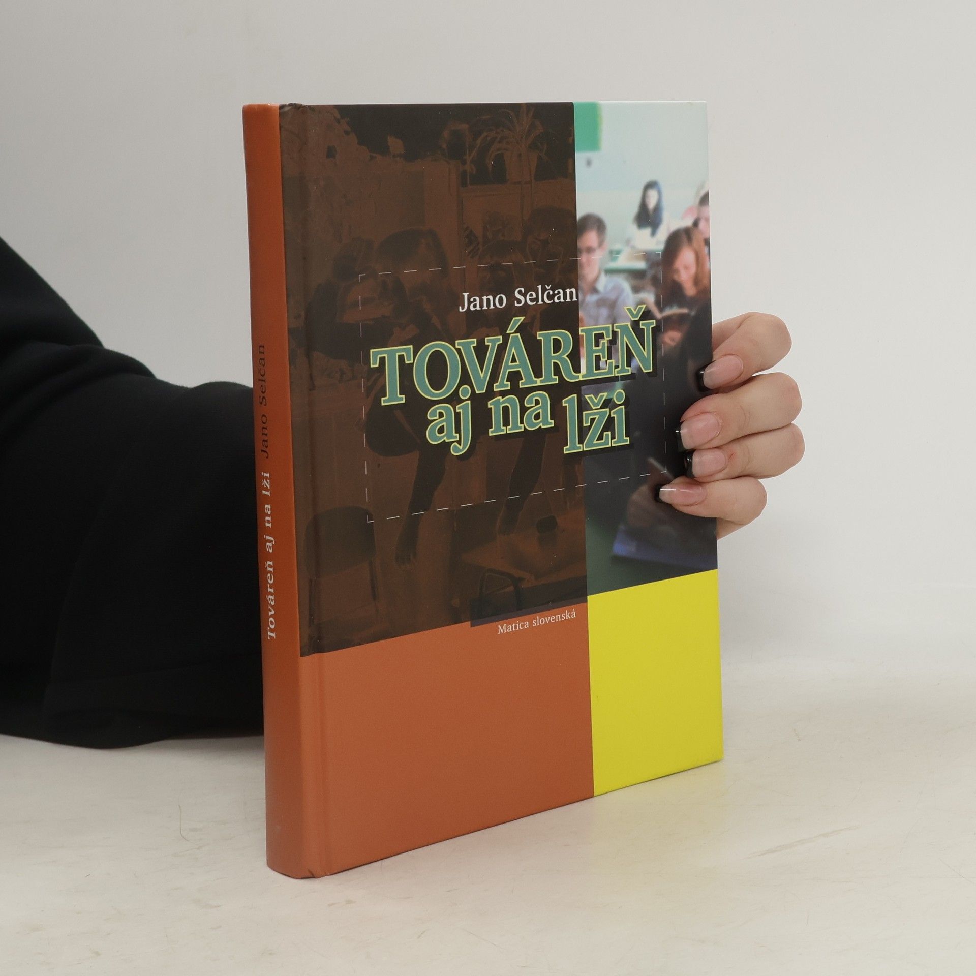 Továreň aj na lži