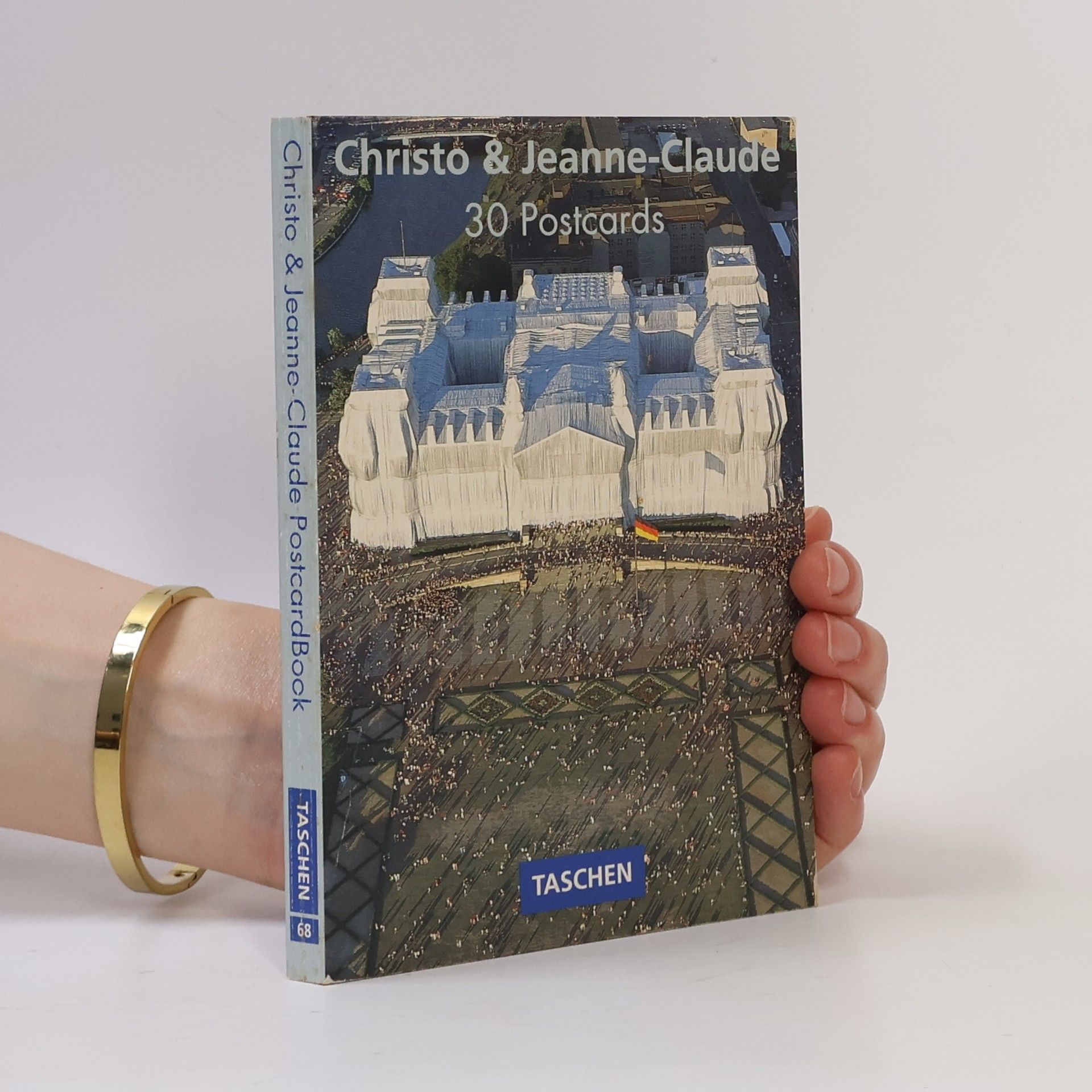 Various authors Christo & Jeanne-Claude