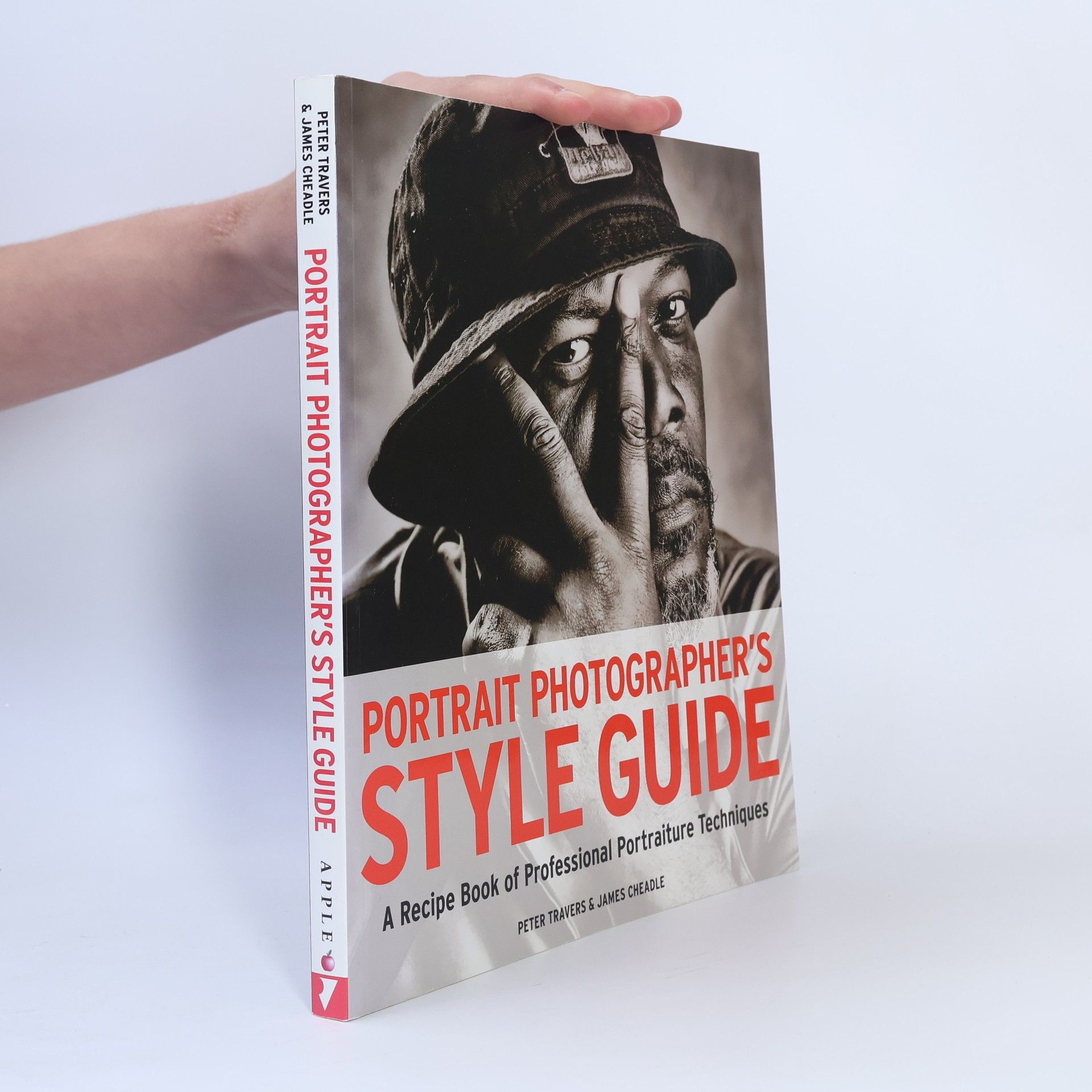 Peter Travers Portrait Photographer's Style Guide