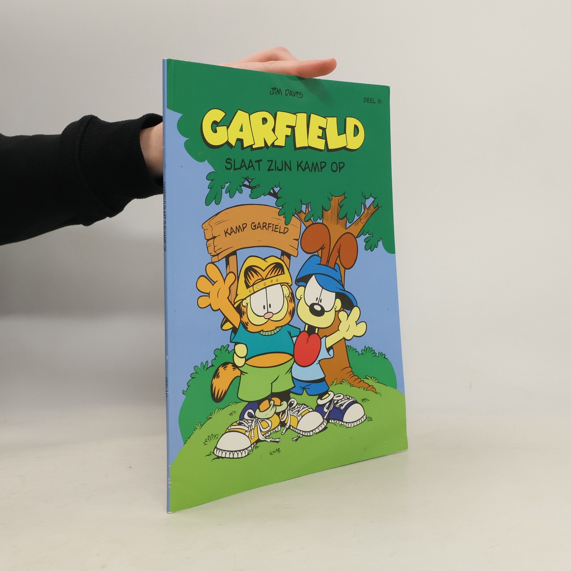 Jim Davis Garfield - 3: Garfield slaat zijn kamp op