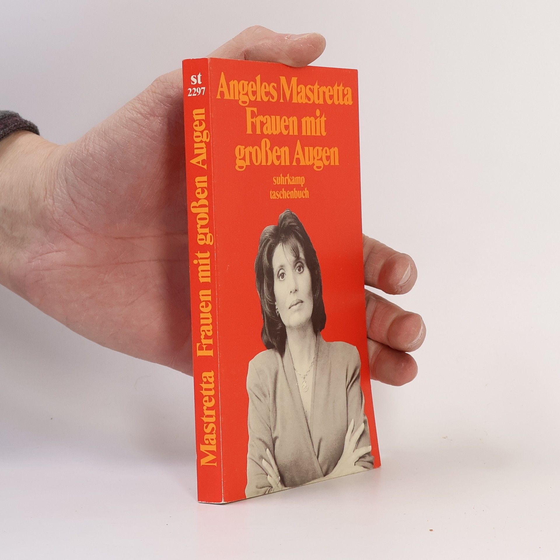 A. ngeles Mastretta Frauen mit grossen Augen