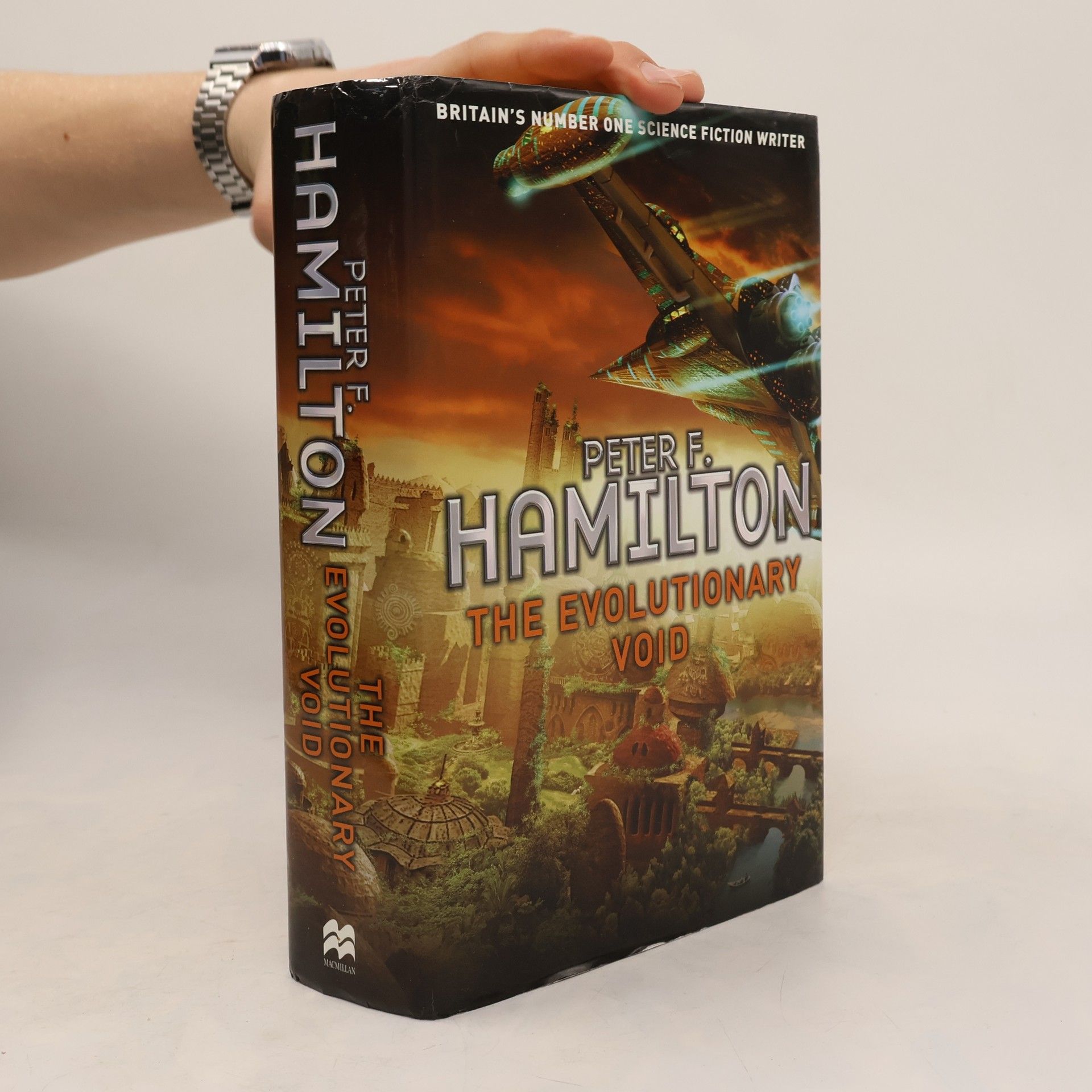 Peter F. Hamilton The Evolutionary Void