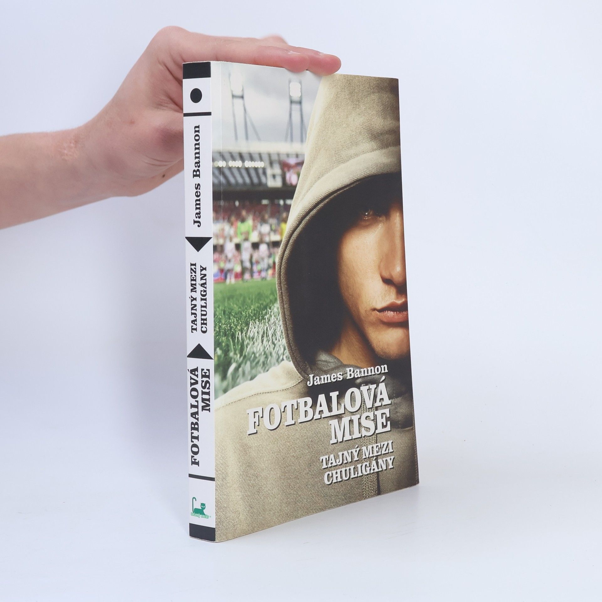 James Bannon Fotbalová mise. Tajný mezi chuligány
