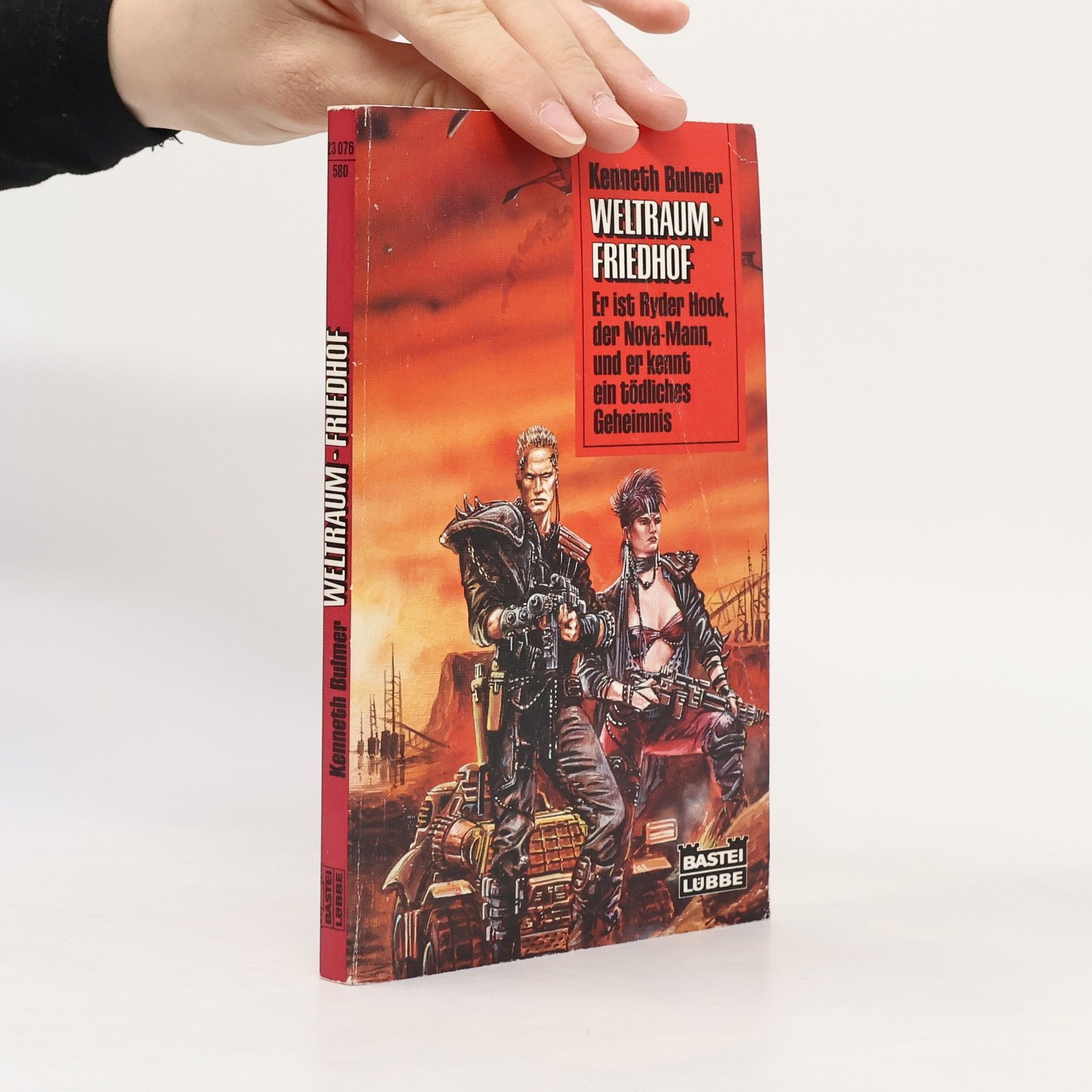 Kenneth Bulmer Weltraum-Friedhof