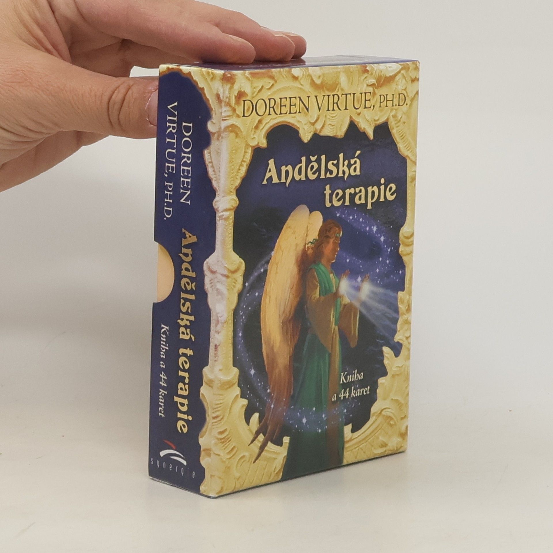 Doreen Virtue Andělská terapie: kniha a 44 karet