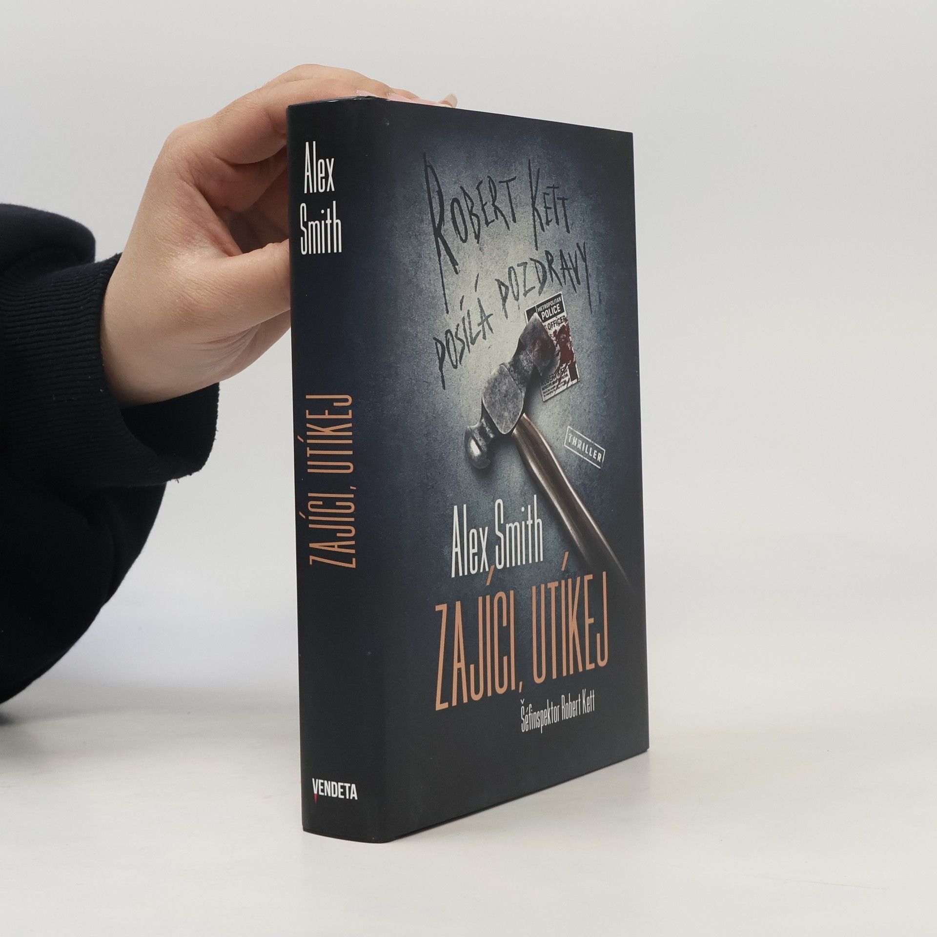 Alžběta Komrsková Zajíci, utíkej