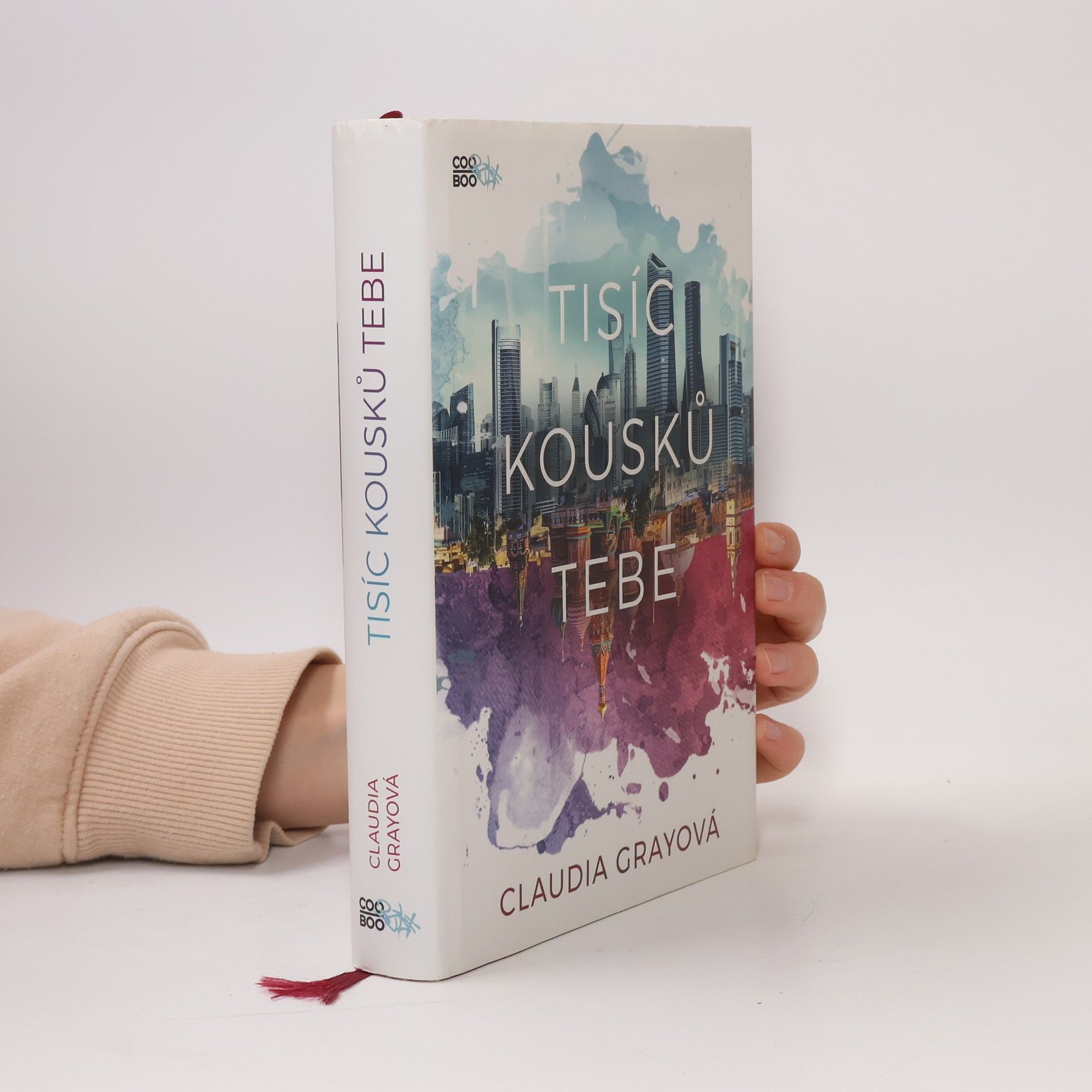 Claudia Gray Tisíc kousků tebe