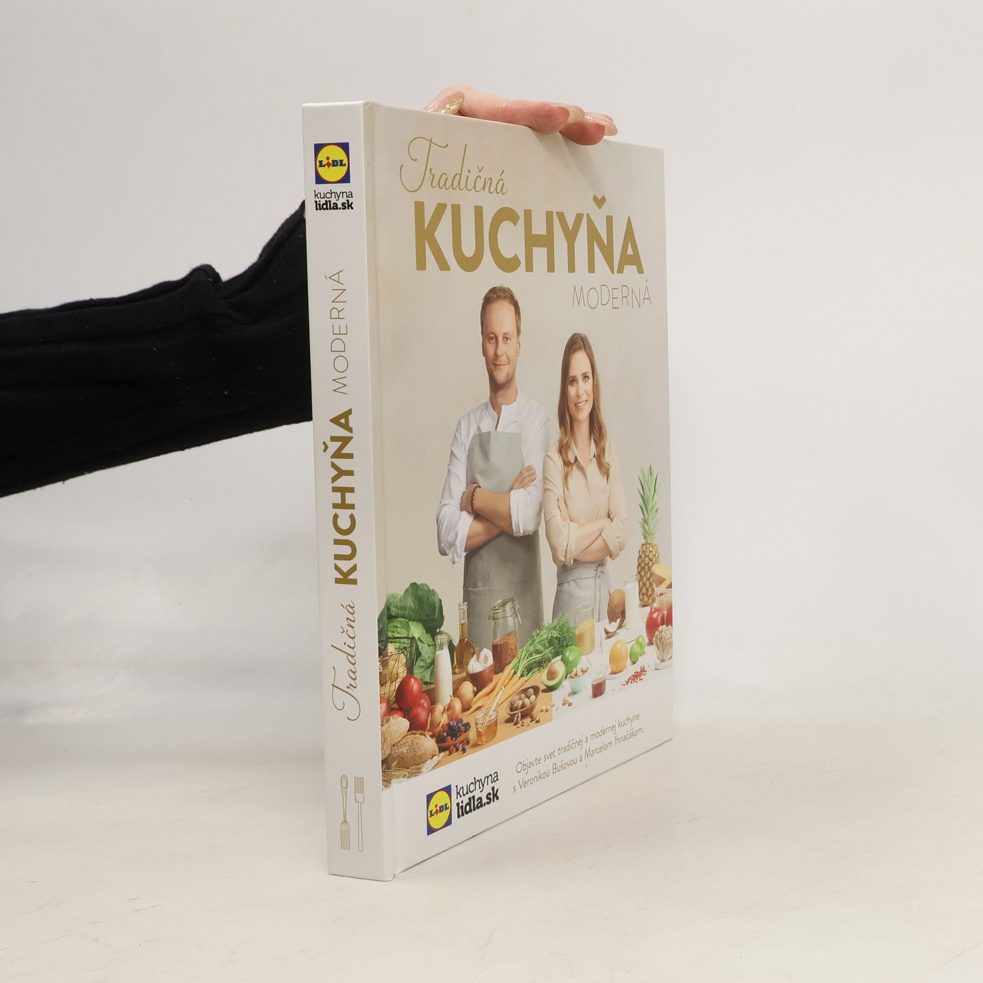 Veronika Bušová Tradičná kuchyňa moderná