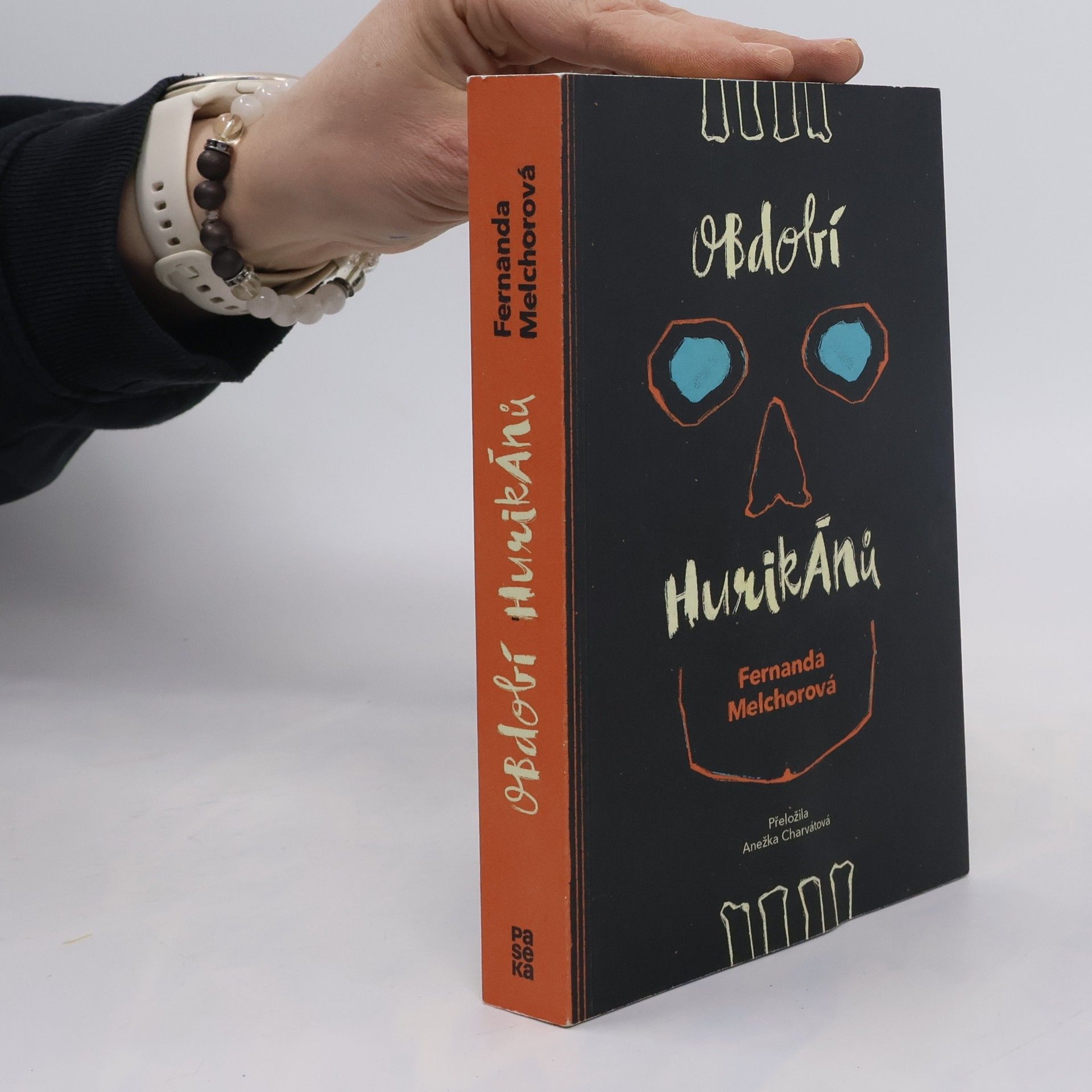 Fernanda Melchor Období hurikánů