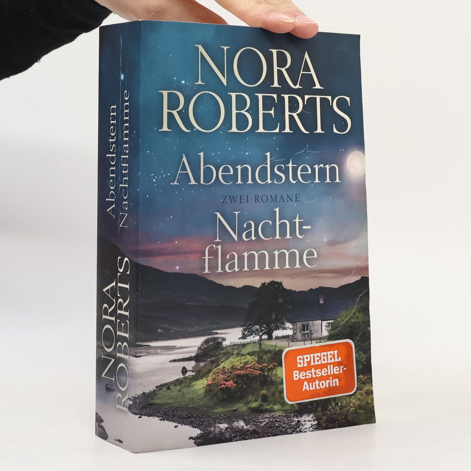 Nora Roberts Abendstern. Nachtflamme