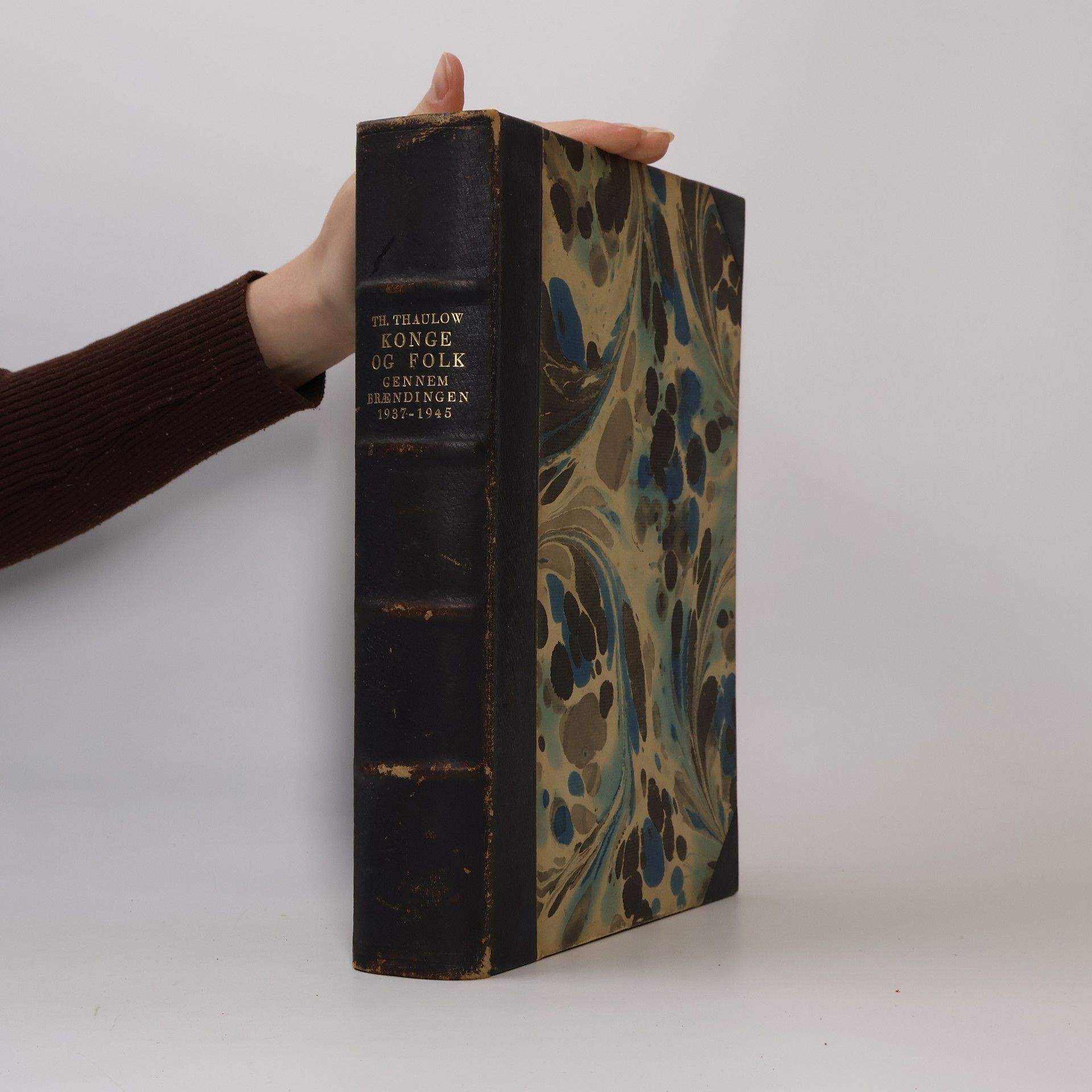Thorkil Thaulow Konge og Folk. Gennem Brændingen 1937-1945
