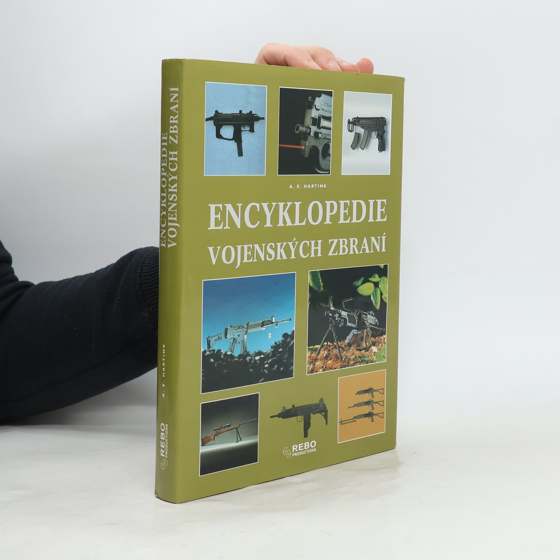 A. E. Hartink Encyklopedie vojenských zbraní