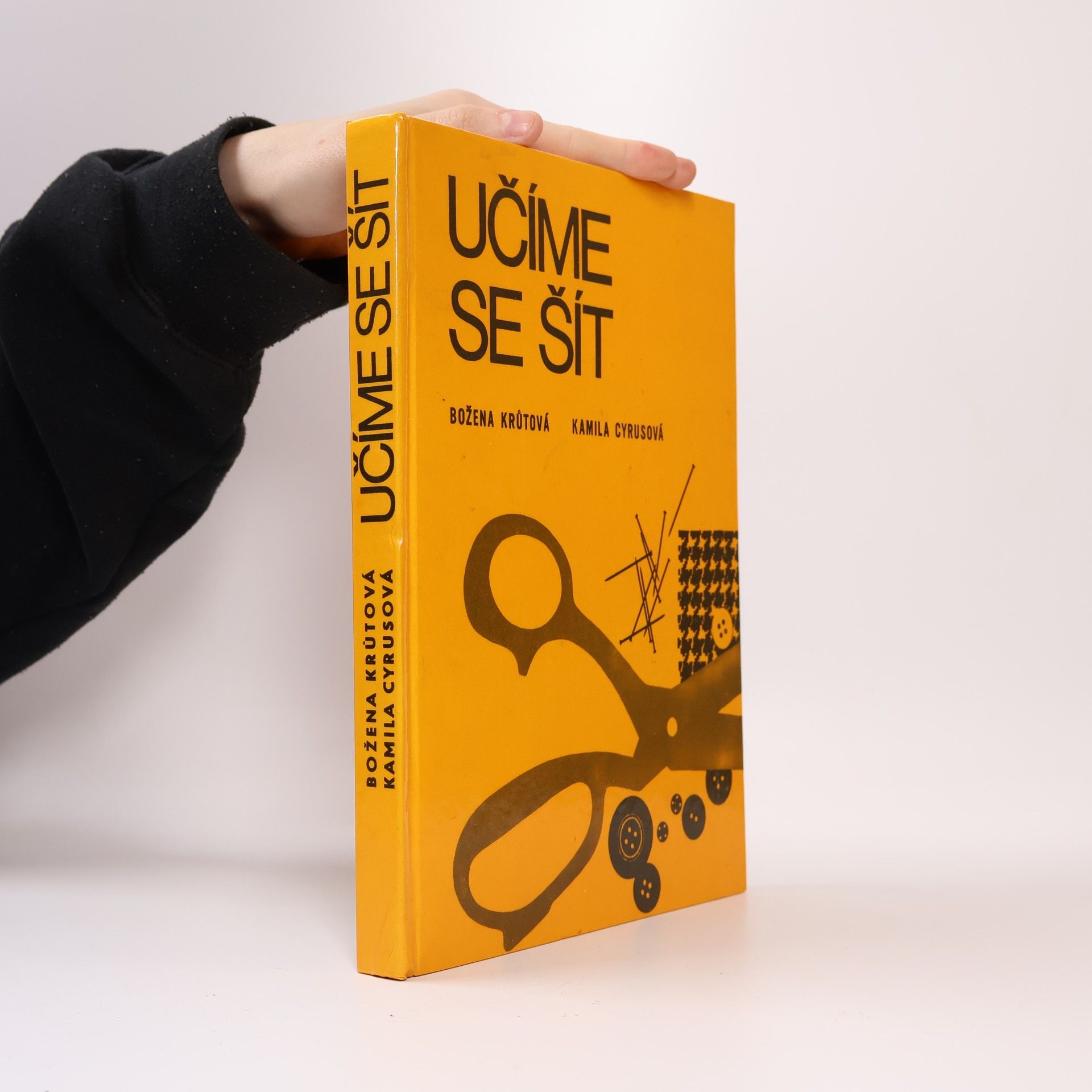 Božena Krůtová Učíme se šít