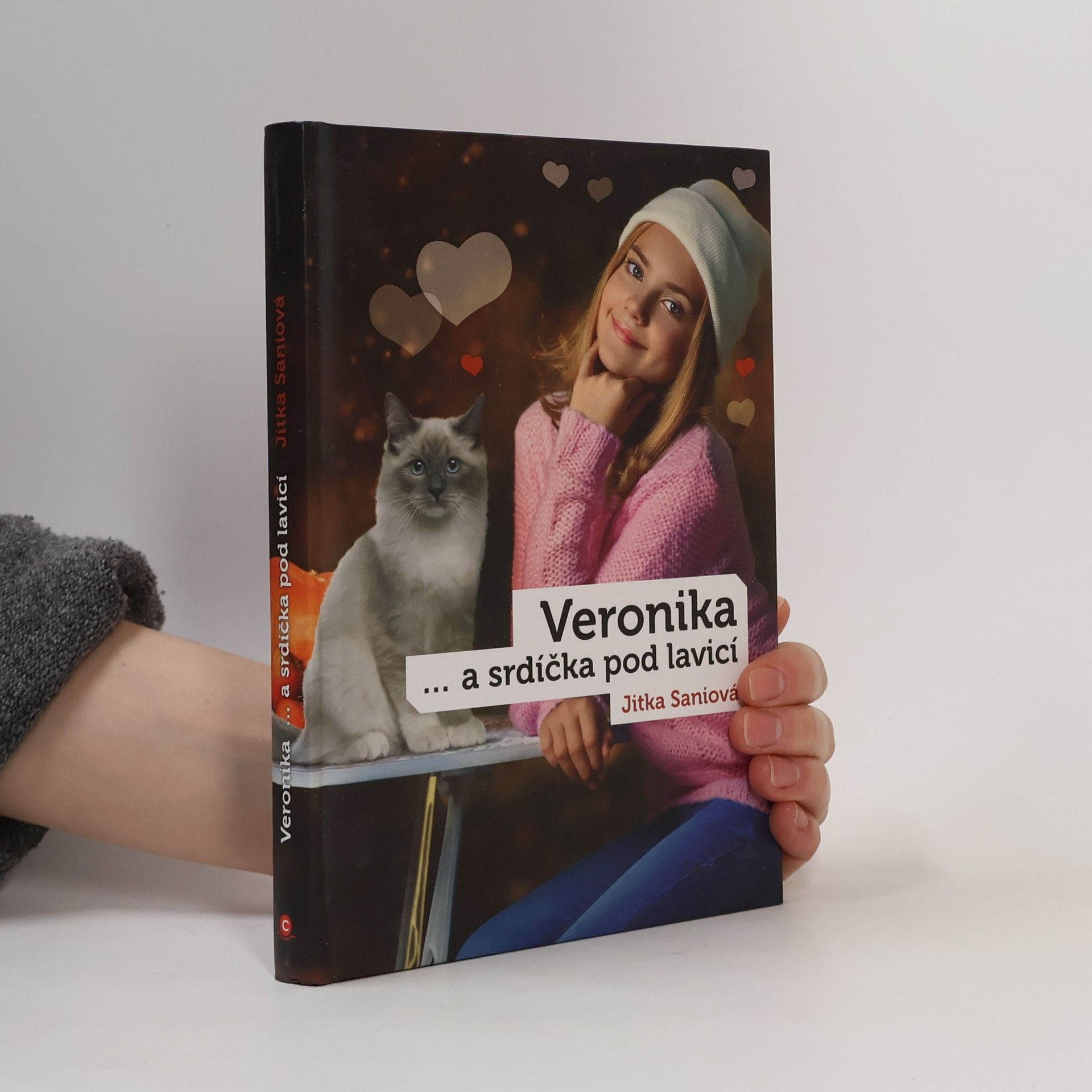 Jitka Sani Veronika a srdíčka pod lavicí