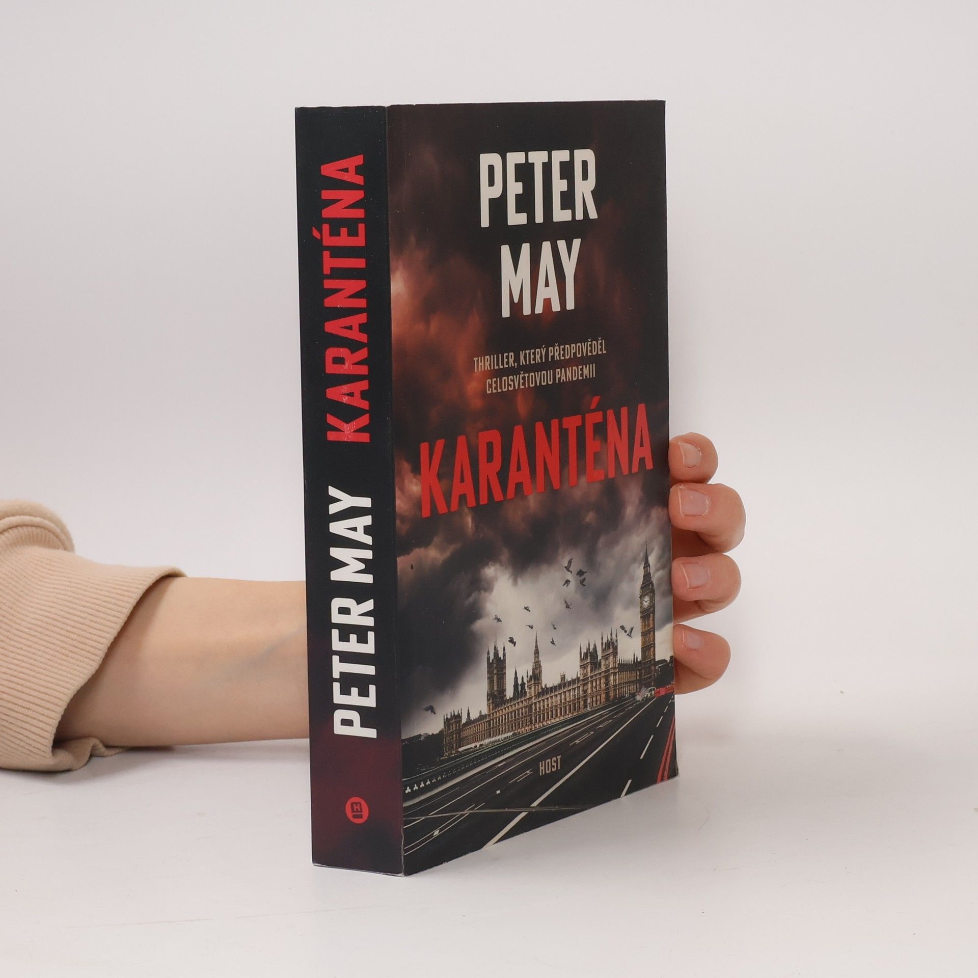 Peter May Karanténa