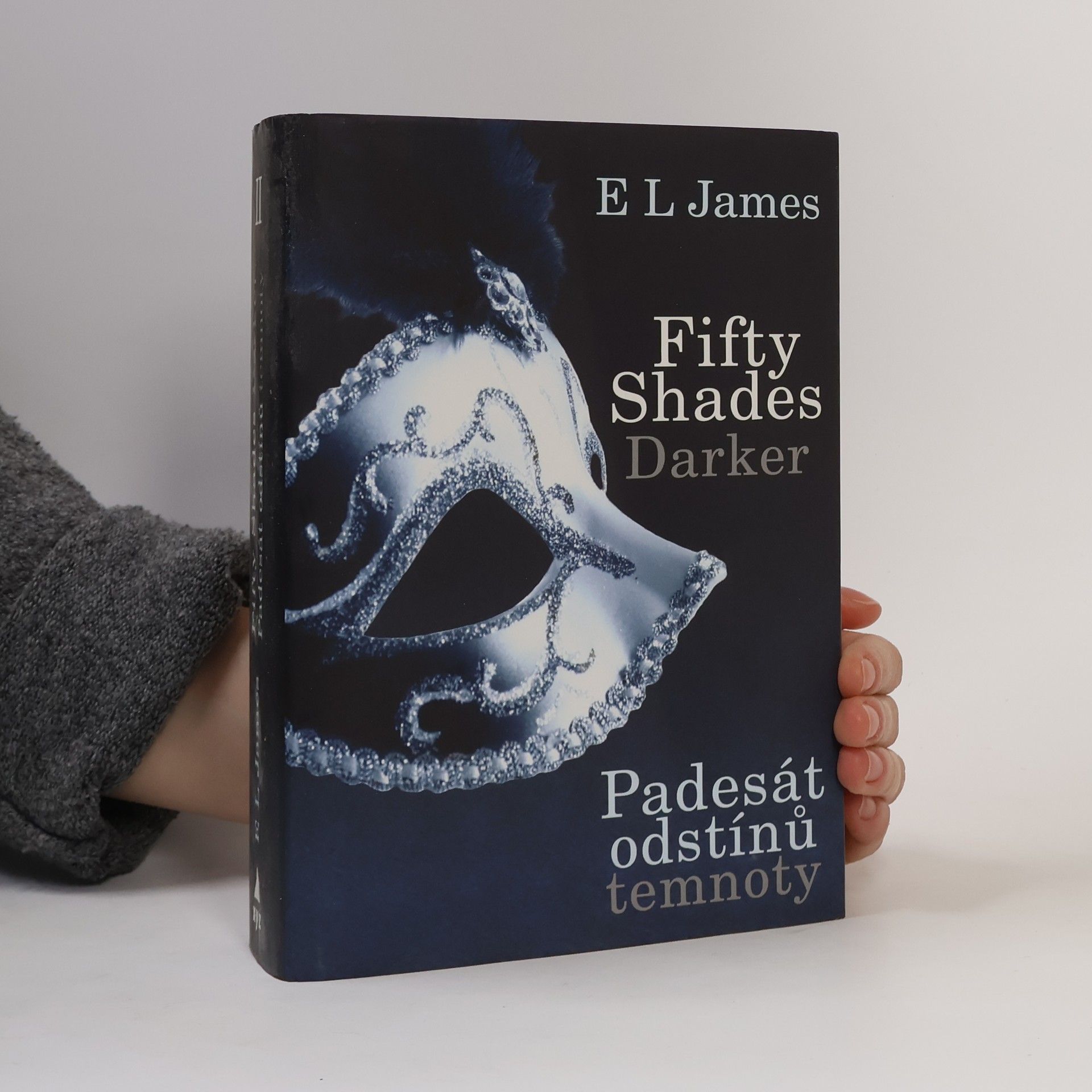E L James Padesát odstínů temnoty