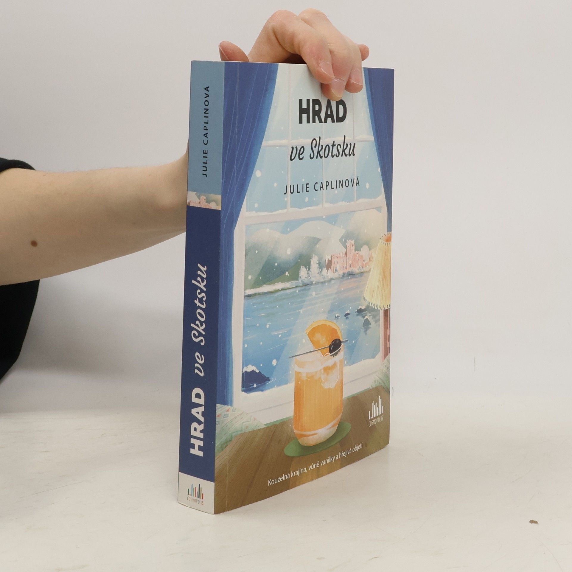 Julie Caplinová Hrad ve Skotsku