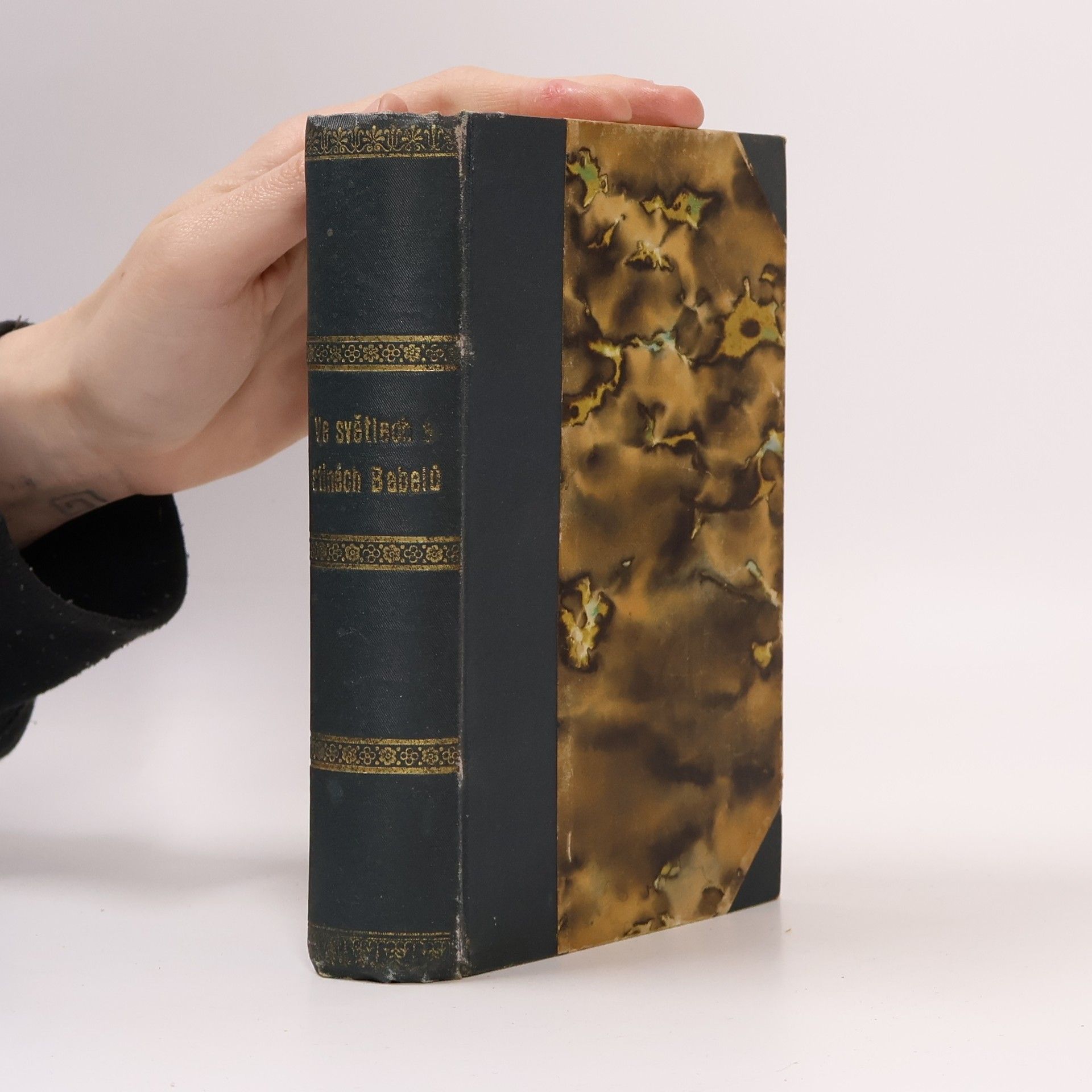 Karel Klostermann Ve světlech a stínech Babelu