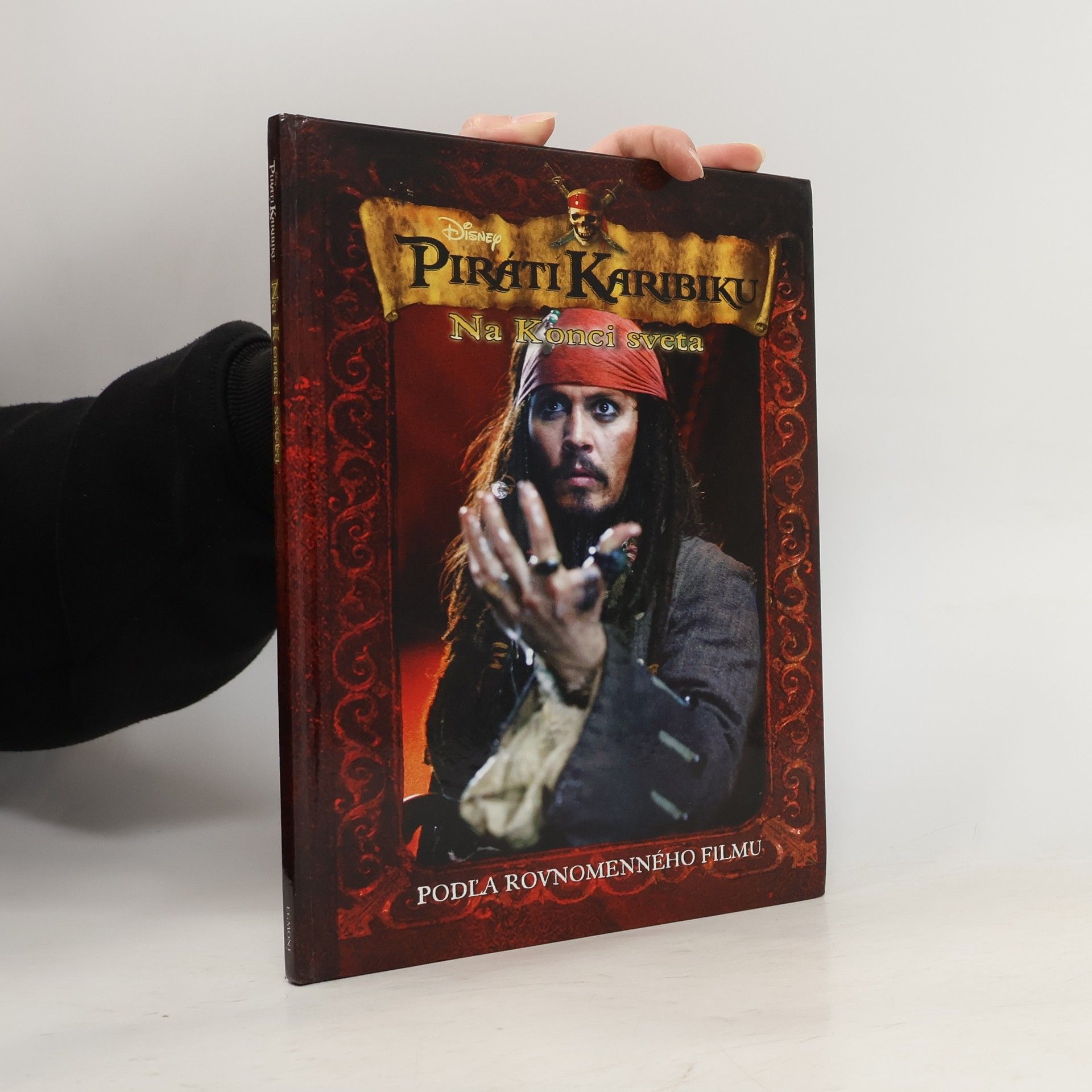 Tui Sutherland Piráti Karibiku. Na konci sveta