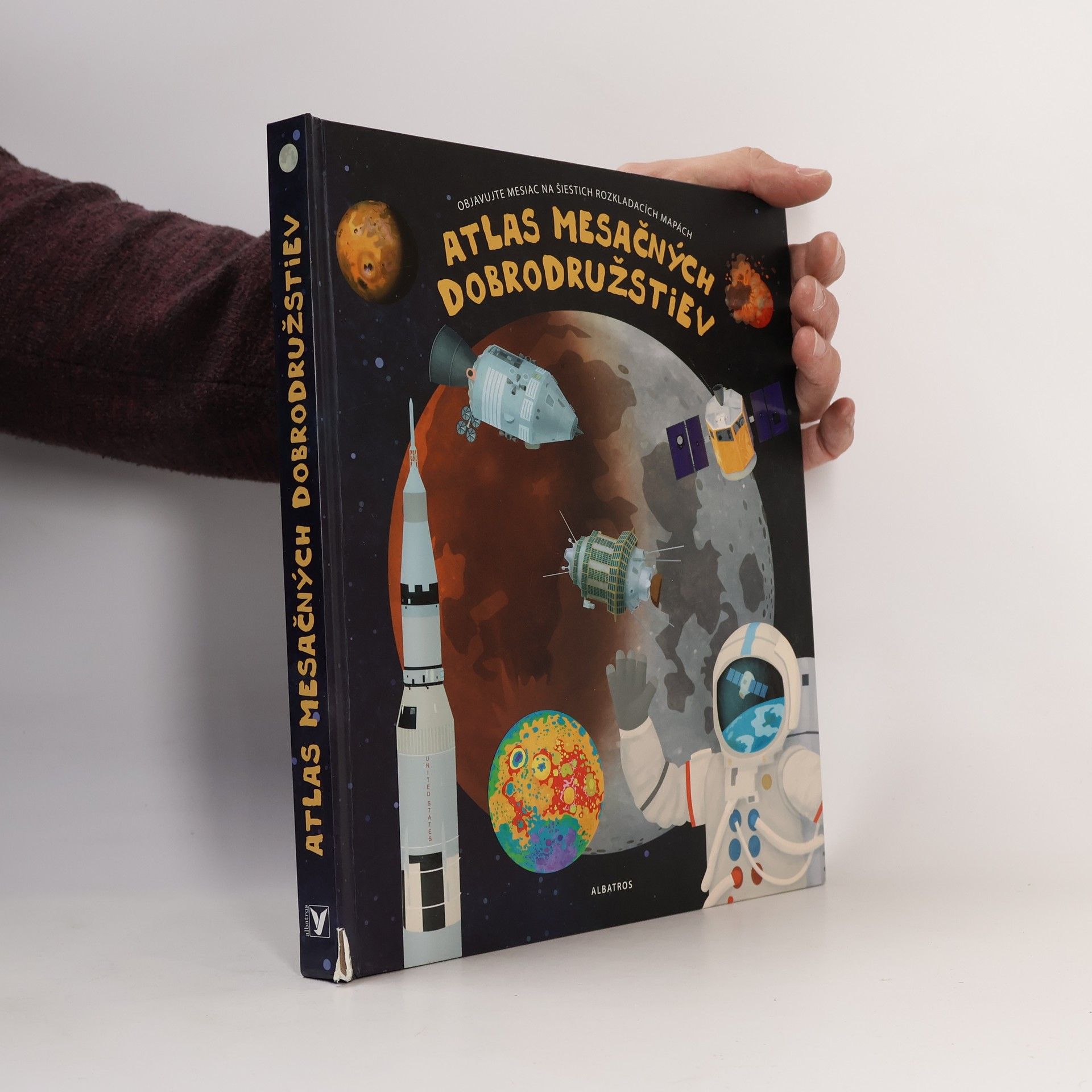 Pavel Gabzdyl Atlas mesačných dobrodružstiev : objavujte Mesiac na šiestich rozkladacích mapách