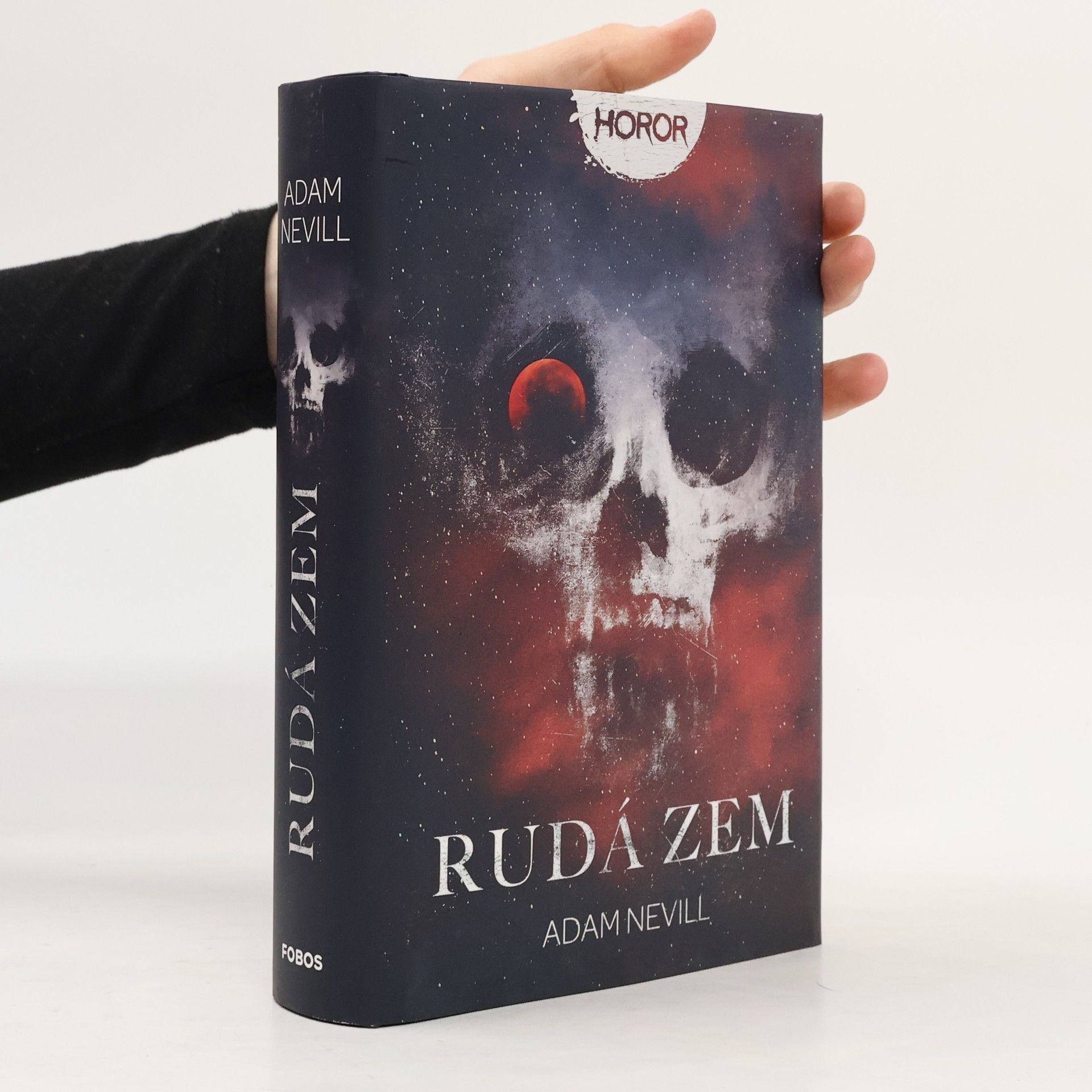 Adam Nevill Rudá zem