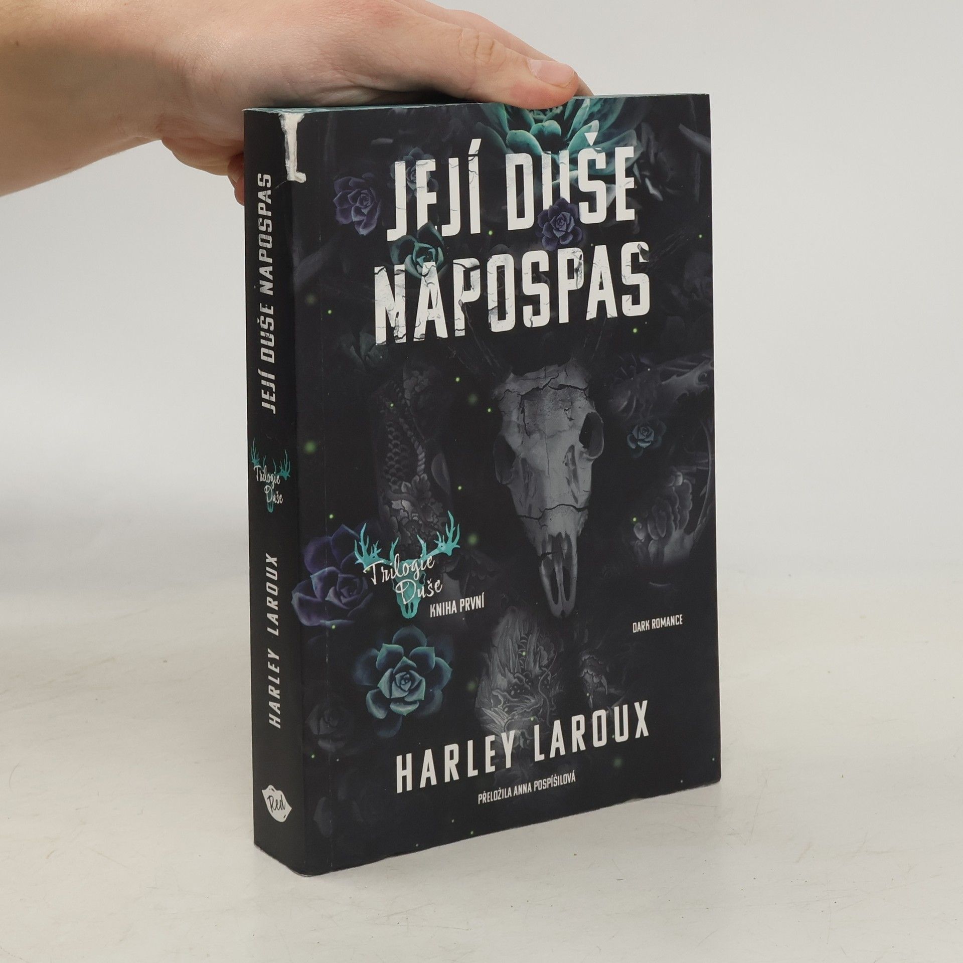 Harley Laroux Její duše napospas