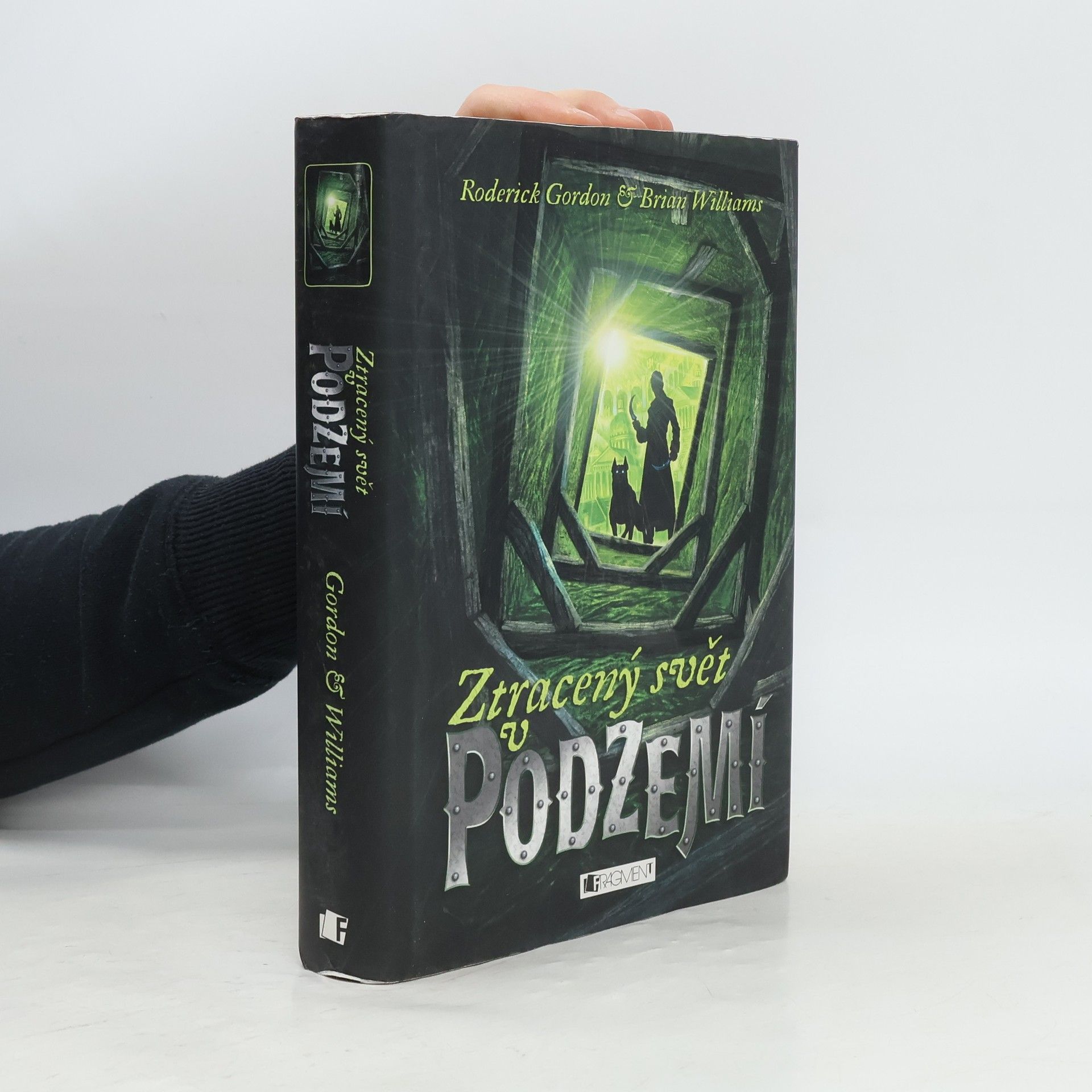 Roderick Gordon Ztracený svět v podzemí
