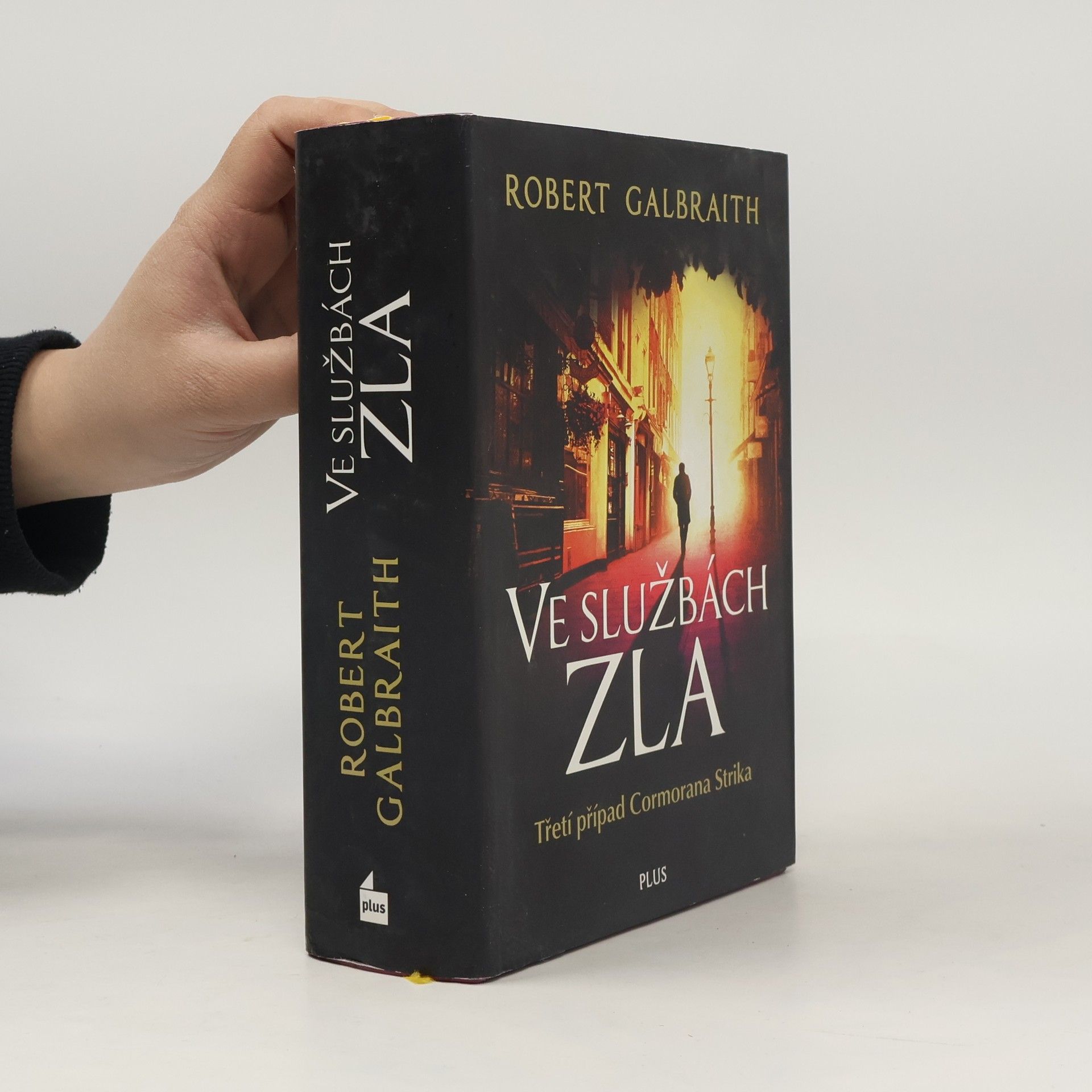 Robert Galbraith Ve službách zla
