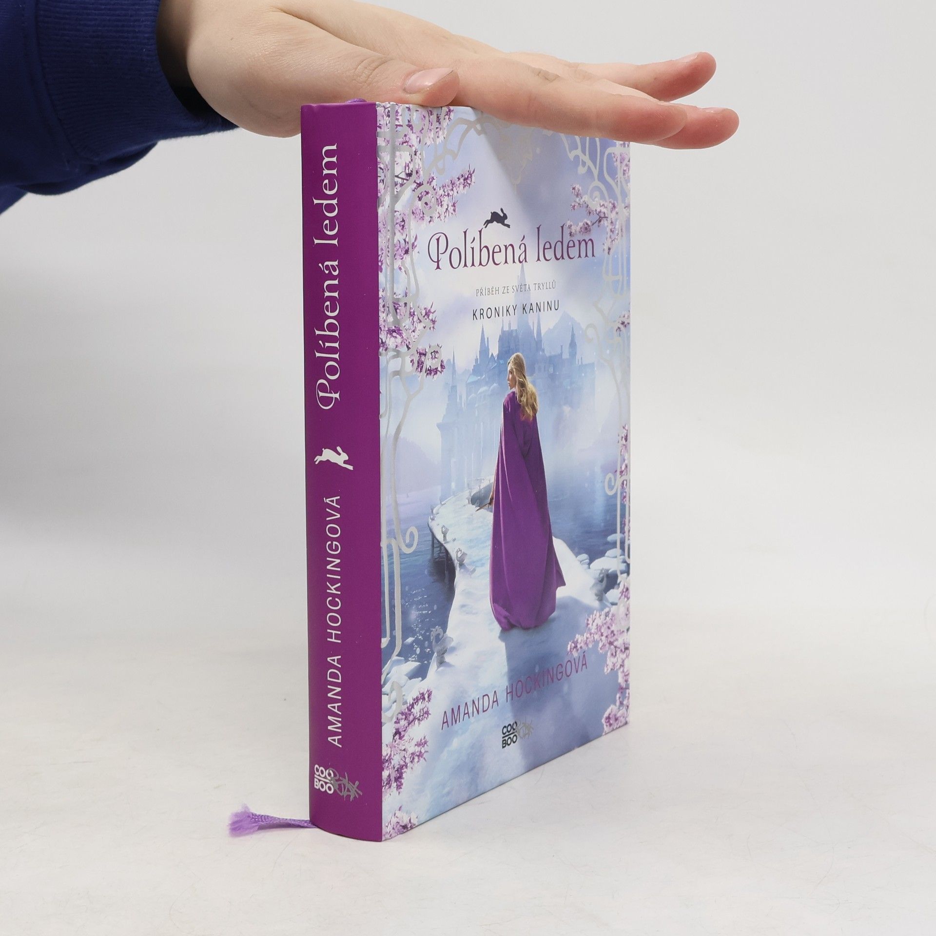 Amanda Hocking Políbená ledem: Příběh ze světa Tryllů : kroniky Kaninu (2. díl)